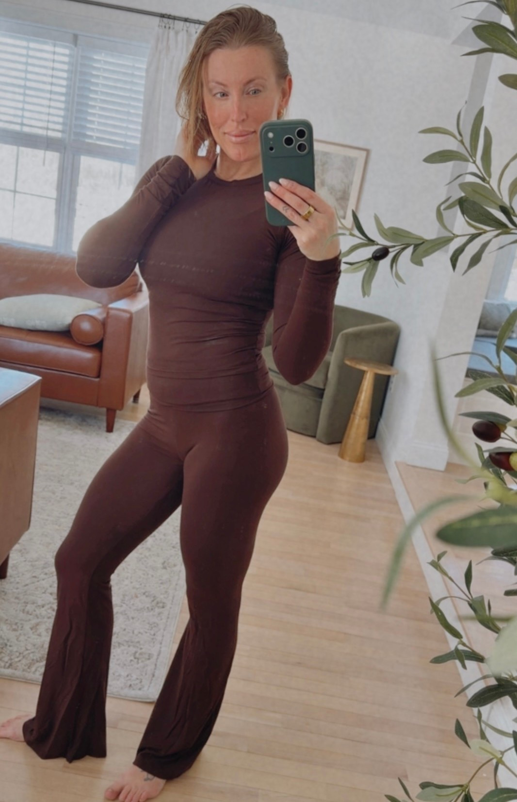 New fav set! Sooo comfy and stretchy — do yourself (and your significant other lol) a favor & get this! Wearing the brow in size small.


loungewear, lounge set, ootd, comfy set, comfy clothes, activewear, active set

#LTKActive #LTKootd #LTKfitnessgoals