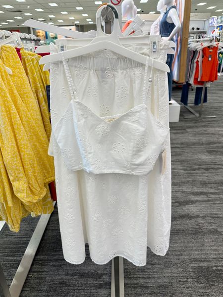 Cute eyelet tank and maxi skirt set from target!

White maxi skirt eyelet skirt eyelet tank white matching set target a new day spring outfit ideas 

#LTKfindsunder50 #LTKstyletip #LTKsalealert