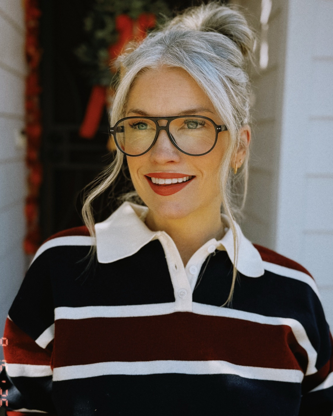 The glasses are the whole personality today 🤓🍂✨
A little retro, a little preppy, a little “yes, I run the front office” 😂 Stripes + oversized frames + a red lip = officially one of my favorite school secretary looks for fall. 📚☕️
Everything is linked on my LTK — link in bio! 🤎
#LTKStyle #SchoolSecretaryStyle #FallWorkwear #PreppyStyle #OOTD #FallOutfitInspo

#LTKgrwm #LTKootd #LTKWorkwear