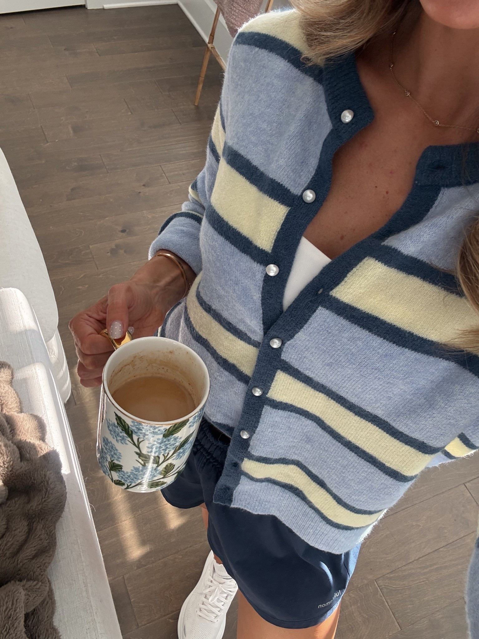 Abercrombie sweater 
Lululemon shorts
Lululemon sports bra

#LTKootd #LTKgrwm