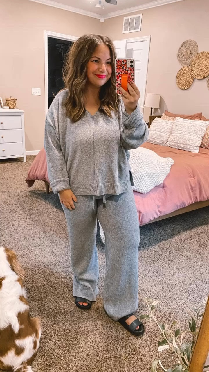 This sweater set from Target is SO soft & cozy!!! Love it!

sandals: sold out, but linking similar ones below!
pants: fit true to size // wearing a large
top: fits true to size // wearing a large

#LTKFindsUnder100 #LTKFindsUnder50 #LTKStyleTip
