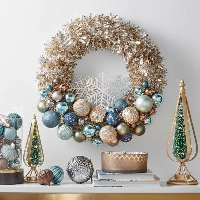 Member's Mark 24" Shatterproof Ornament Tinsel Wreath - Winter Mountain | Sam's Club