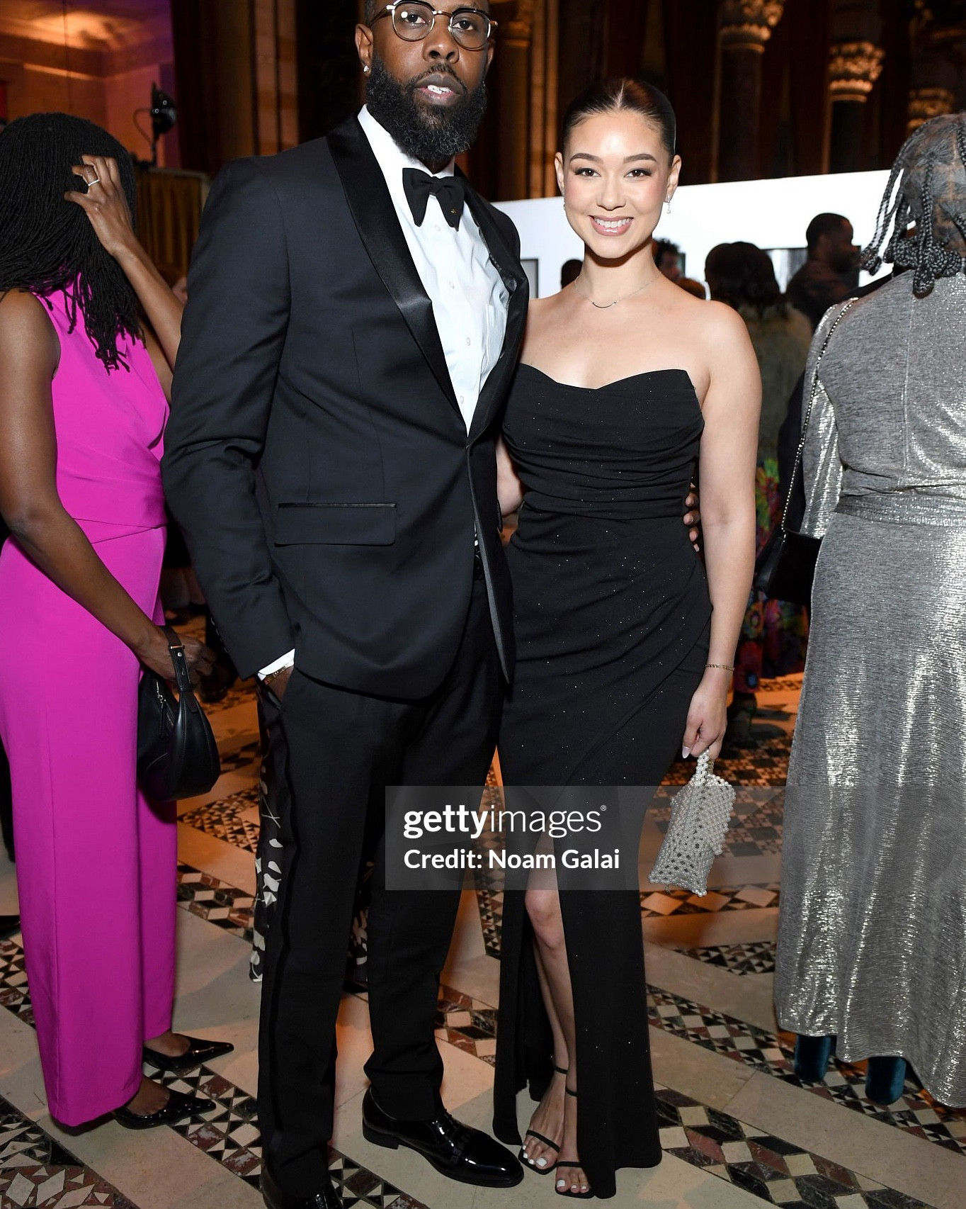 Found this stunning dress at Windsor and wore it to the Gordon Parks Foundation Gala 🖤 Can’t believe it’s now ON SALE for such an incredible price - truly a timeless piece ✨ ✨✨✨


#LTKFindsUnder50 #LTKFindsUnder100 #LTKSaleAlert