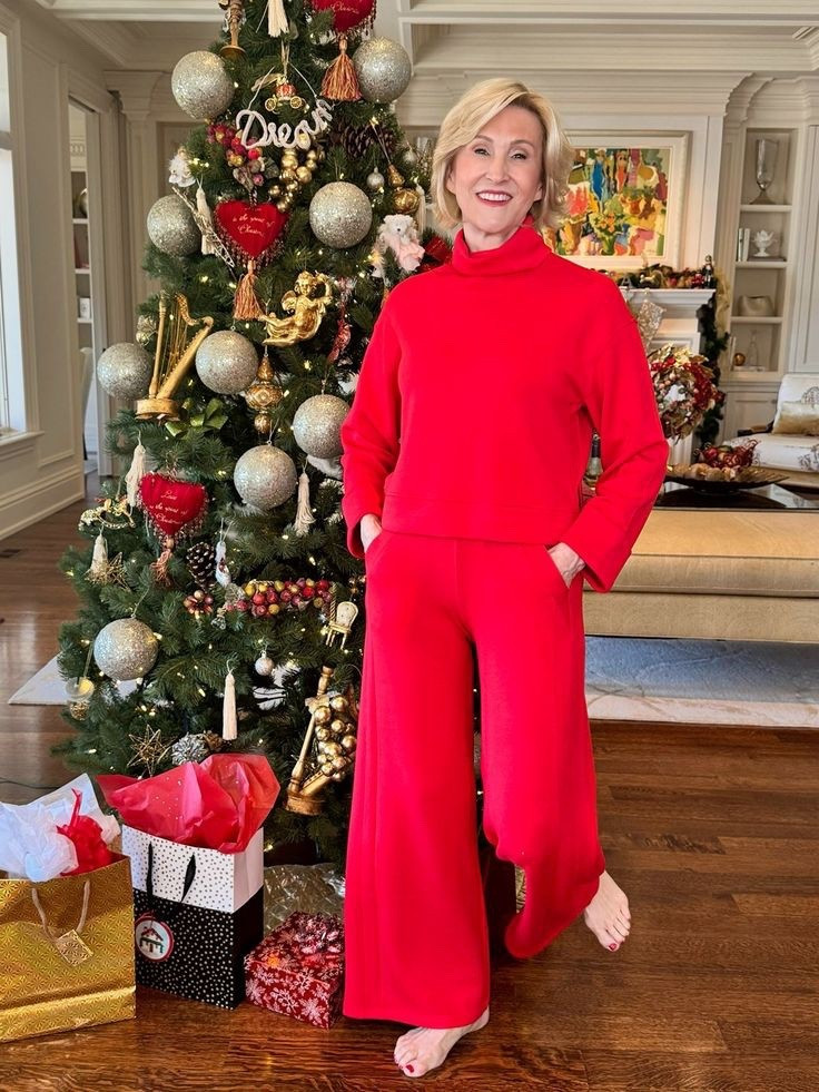 ✨ Comfort mode, but make it chic ✨
Some days just call for an outfit that feels like a warm hug — and this Spanx turtleneck paired with their relaxed lounge pants is exactly that. Soft, flattering, and so easy to wear, it’s the kind of look that lets you stay comfy while still feeling put-together.

Perfect for slow mornings, coffee runs, or pretending my to-do list isn’t as long as it is. This is my kind of everyday uniform. ☕🖤✨

#LTKSeasonal #LTKOver40 #LTKootd