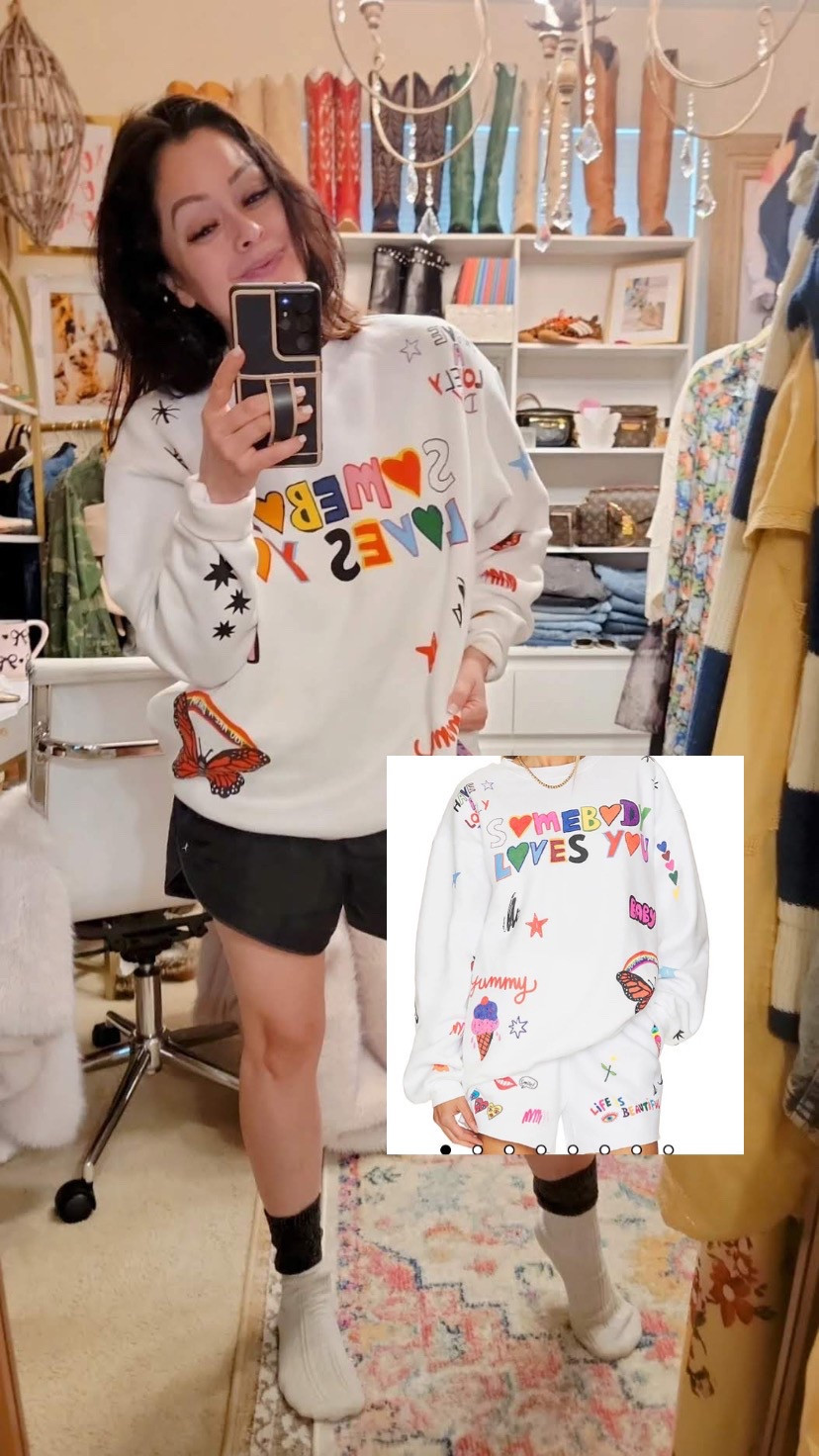 Wearing a medium in the sweatshirt 


#LTKActive #LTKItBag #LTKHome