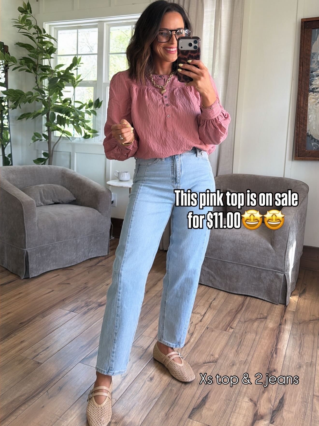 this $11 walmart top is TOO good 😍
such a cute everyday piece you can dress up or down
wearing xs top & size 2 jeans

#LTKUnder50 #LTKFinds #LTKStyle #LTKSeasonal #WalmartFinds #WalmartFashion #SpringOutfits #CasualStyle #EverydayOutfit #AffordableFashion #OOTD


#LTKPetite