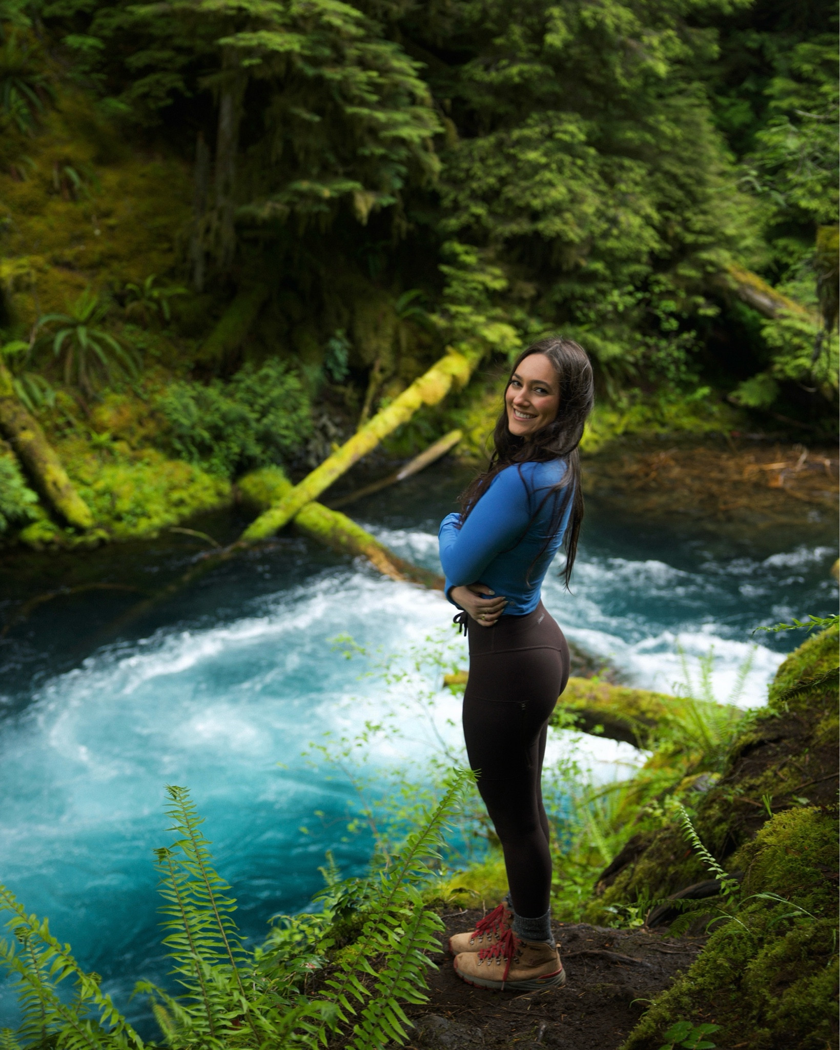 An outfit to match nature 😌🌿🥾💙

I got size 4 in the top.

The leggings are the brand Pinnacle (@thepinnacleoutfitters on Instagram) — they run a little on the smaller side so I sized up one and got a size small, which fits perfect 🤎
Buttery feel and SIDE POCKETS 🙌🏼
DC: AMANDA10 for 10% off :)

#LTKFitness #LTKActive #LTKTravel