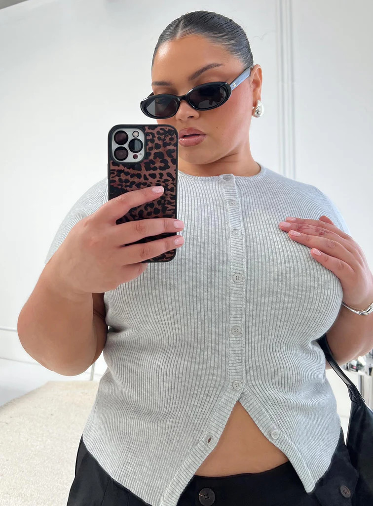 Suzu Top Grey Curve | Princess Polly US
