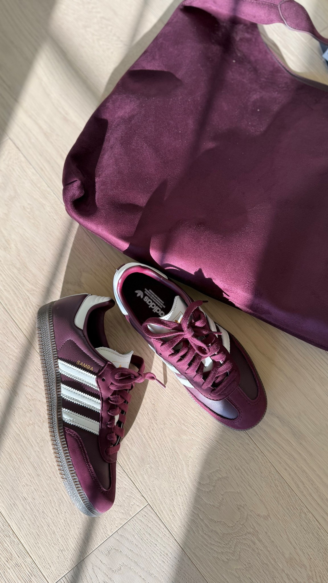 The new IT shoe and colour for fall🙈 so obsessed with this burgundy colour! 

And beautiful suede bag matches PERFECTLY! 😍

The large suede bag is on deal Until tomorrow🙌 snag it while you can, such a beautiful bag for fall🥹




Suede bag, fall style, fall bags, maroon, burgundy, adidas sambas, sambas, burgundy sambas, cognac sambas, gap sale, gift for her, gift ideas.


#LTKShoeCrush #LTKGiftGuide #LTKStyleTip