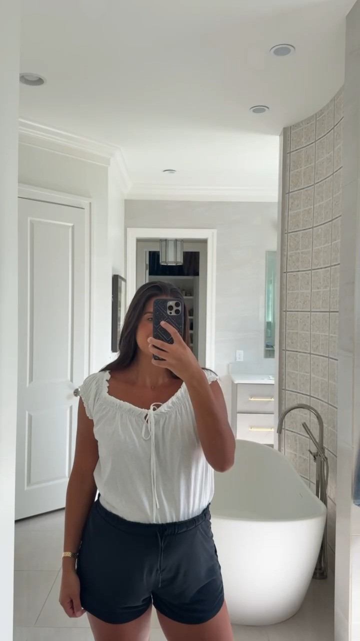 tts: medum top sized up in shorts to a large!

bump friendly, bump friendly shorts, bump friendly tops, lounge shorts, summer blouses, comfy wear, Grace White