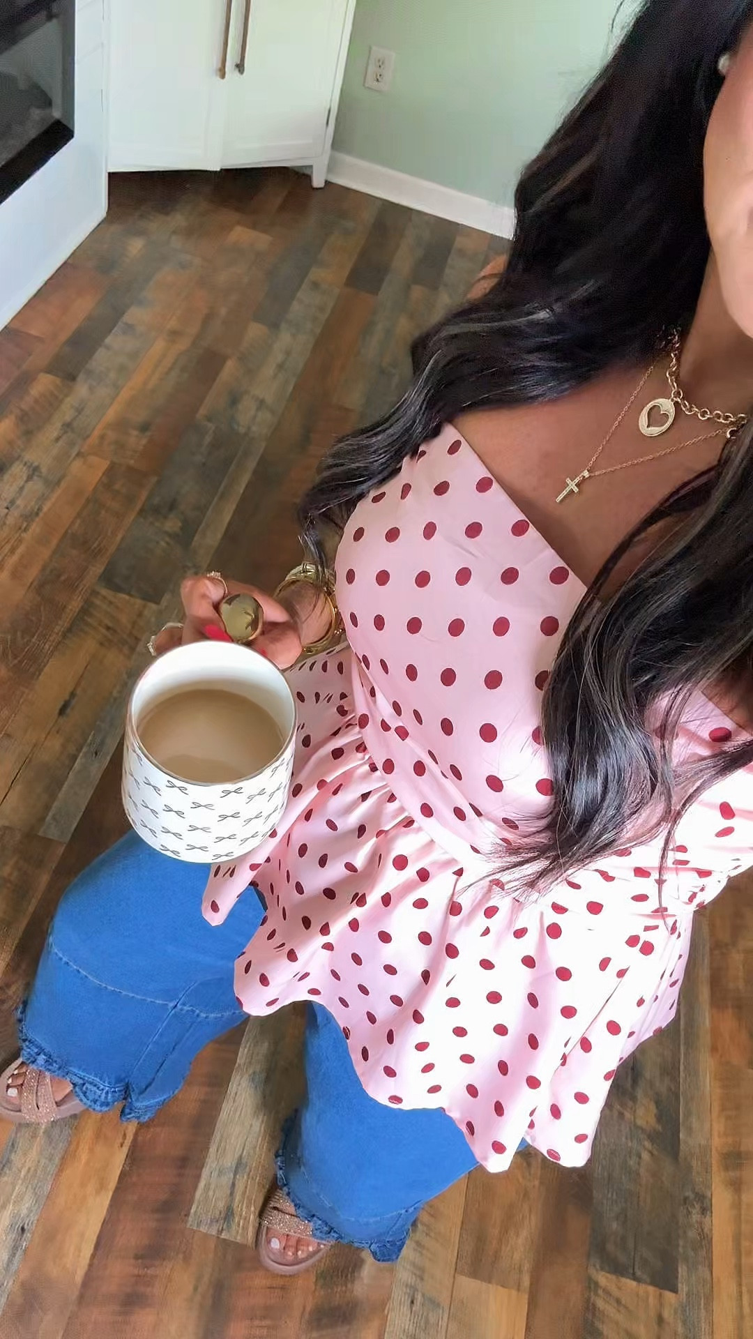 I can’t believe how affordable this entire spring outfit is!! I am wearing a medium in both pieces! And the riffle hem on these pants!! Ekkkk

#LTKdayinmylife #LTKU #LTKootd