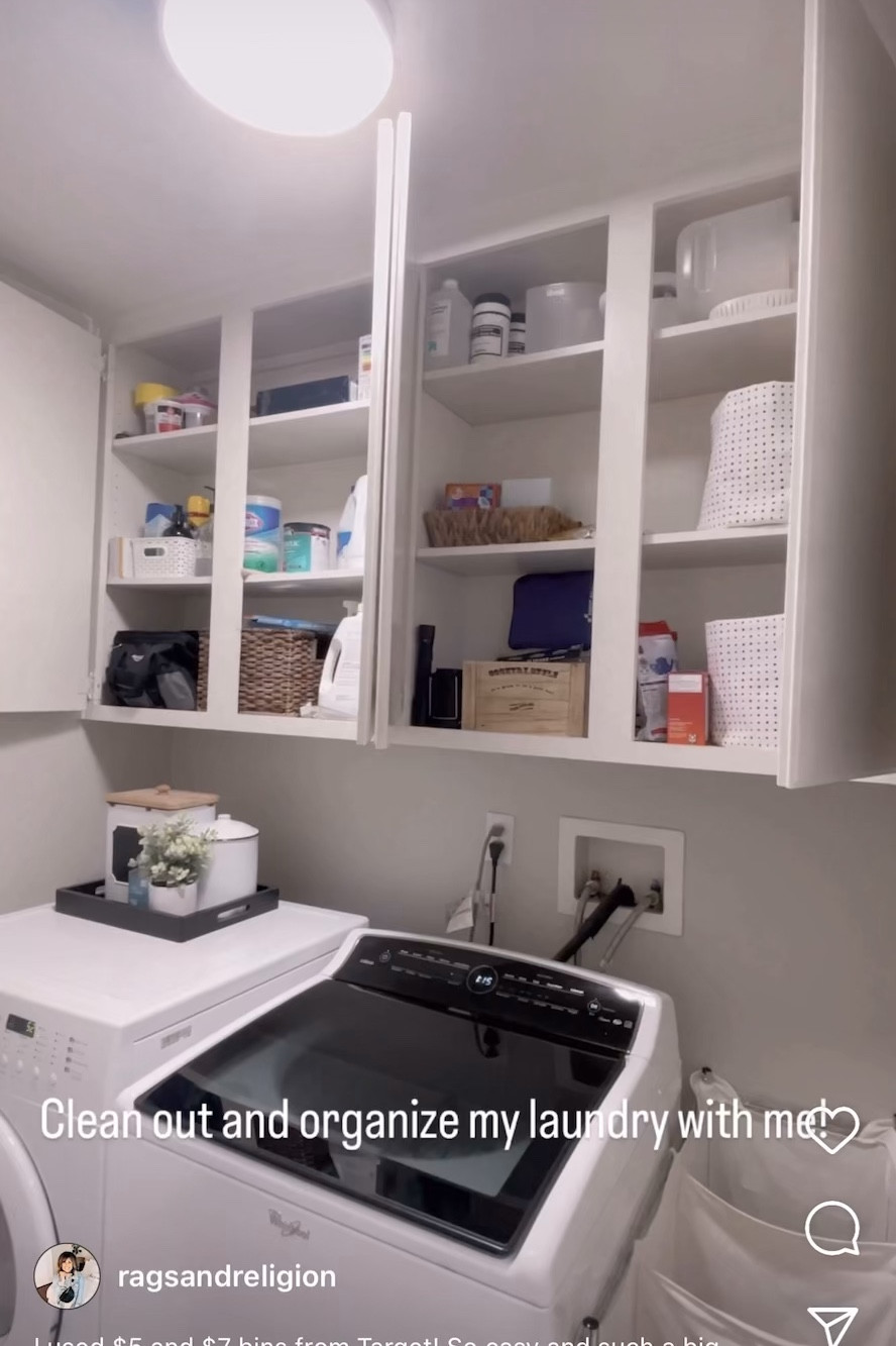 I used $5 and $7 bins from @Target to achieve this simple organization! 


#outfitinspo #styleinspo #outfitinspiration #styleinspiration #outfitoftheday #lookoftheday #styleblog #fashionblog #dailystyle 
#momblog #mom #mommastyle #momstyle

#home #organize #homeorganization 

#LTKhome #LTKfindsunder50