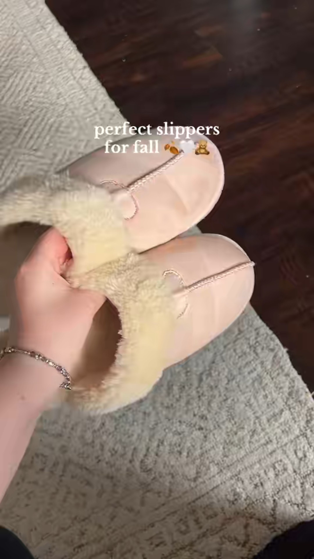 affordable cozy fall slippers 🍂 🤍🧸 these are the coziest and most high-quality slippers i have tried so far! why pay for the name brand when these are a fraction of the price??!!

#LTKHoliday #LTKSeasonal #LTKFindsUnder50