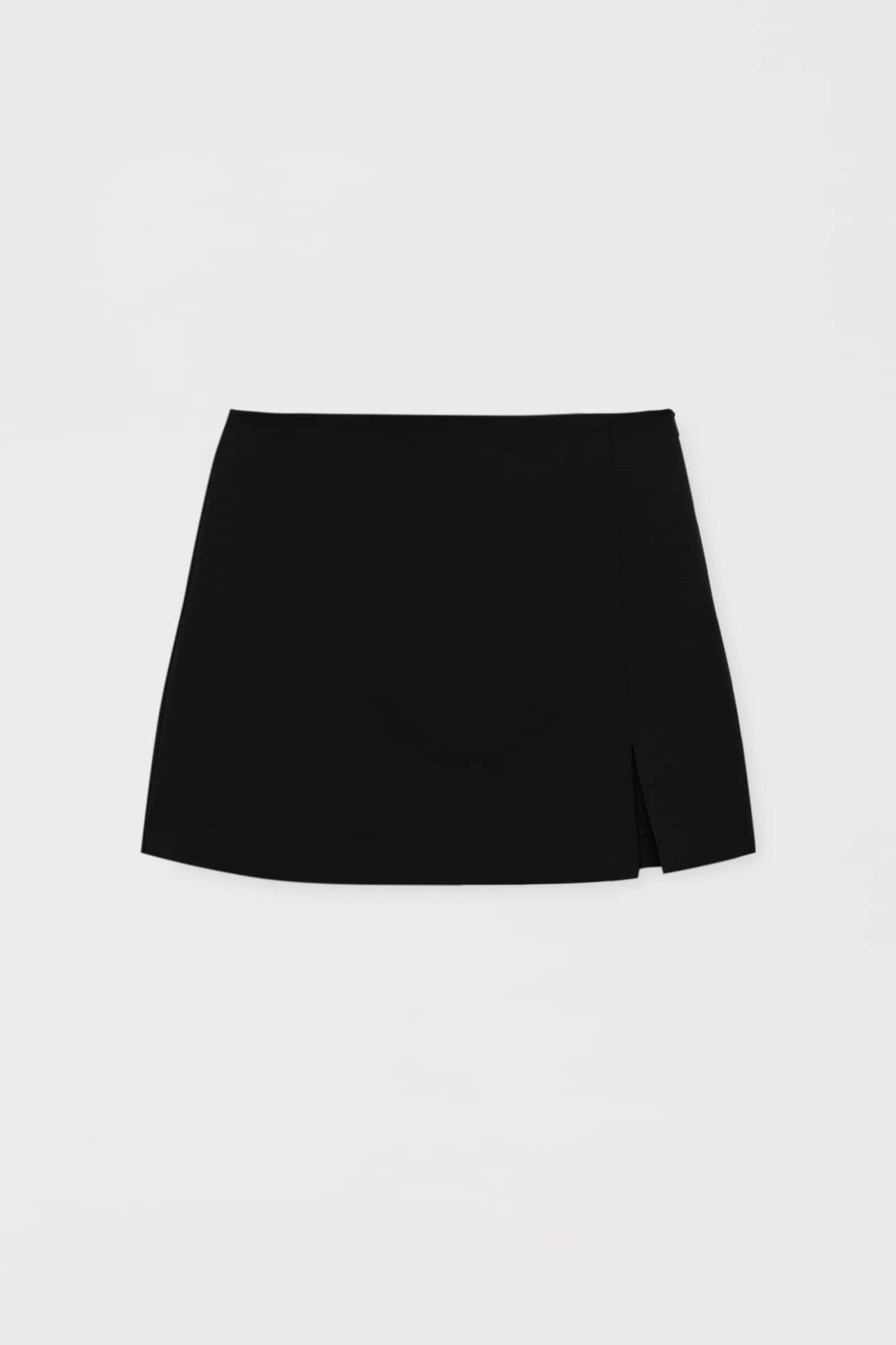 Minirock mit Schlitz und niedrigem Bund | PULL and BEAR DE