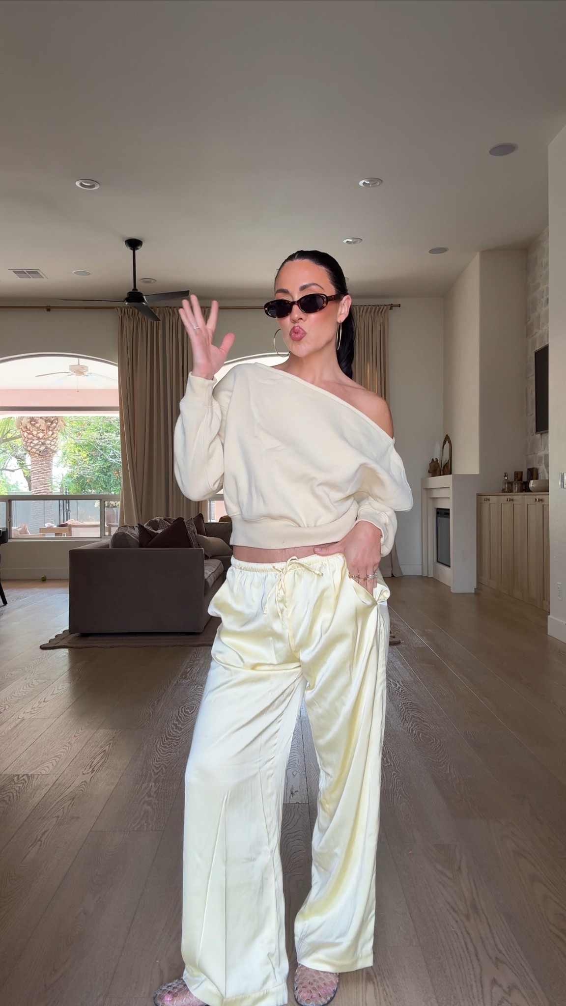 All this YELLOW ☀️💛 sharing these @abercrombie pieces again!
Size small pullover
Size small satin pants 


#LTKTravel #LTKSeasonal #LTKootd