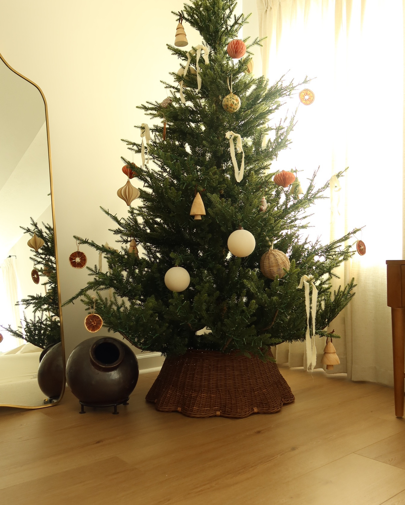 McGee and co Norway spruce 7’ tree!! Pre lit and BEAUTIFUL!

Christmas 2025
Christmas trees

#LTKHome #LTKHoliday #LTKCyberWeek