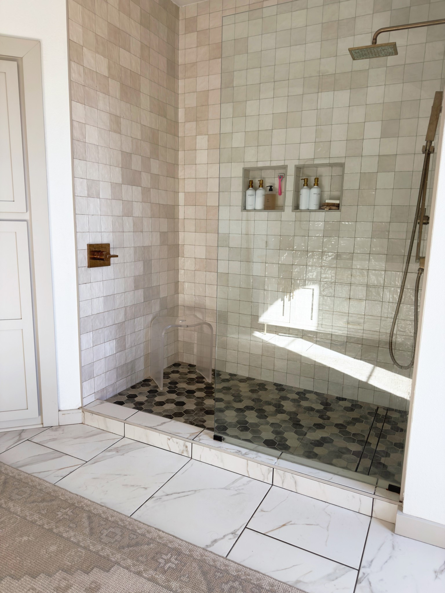 Acrylic shower stool clear shower bench waterproof bath seat with handle hole 

#LTKHome