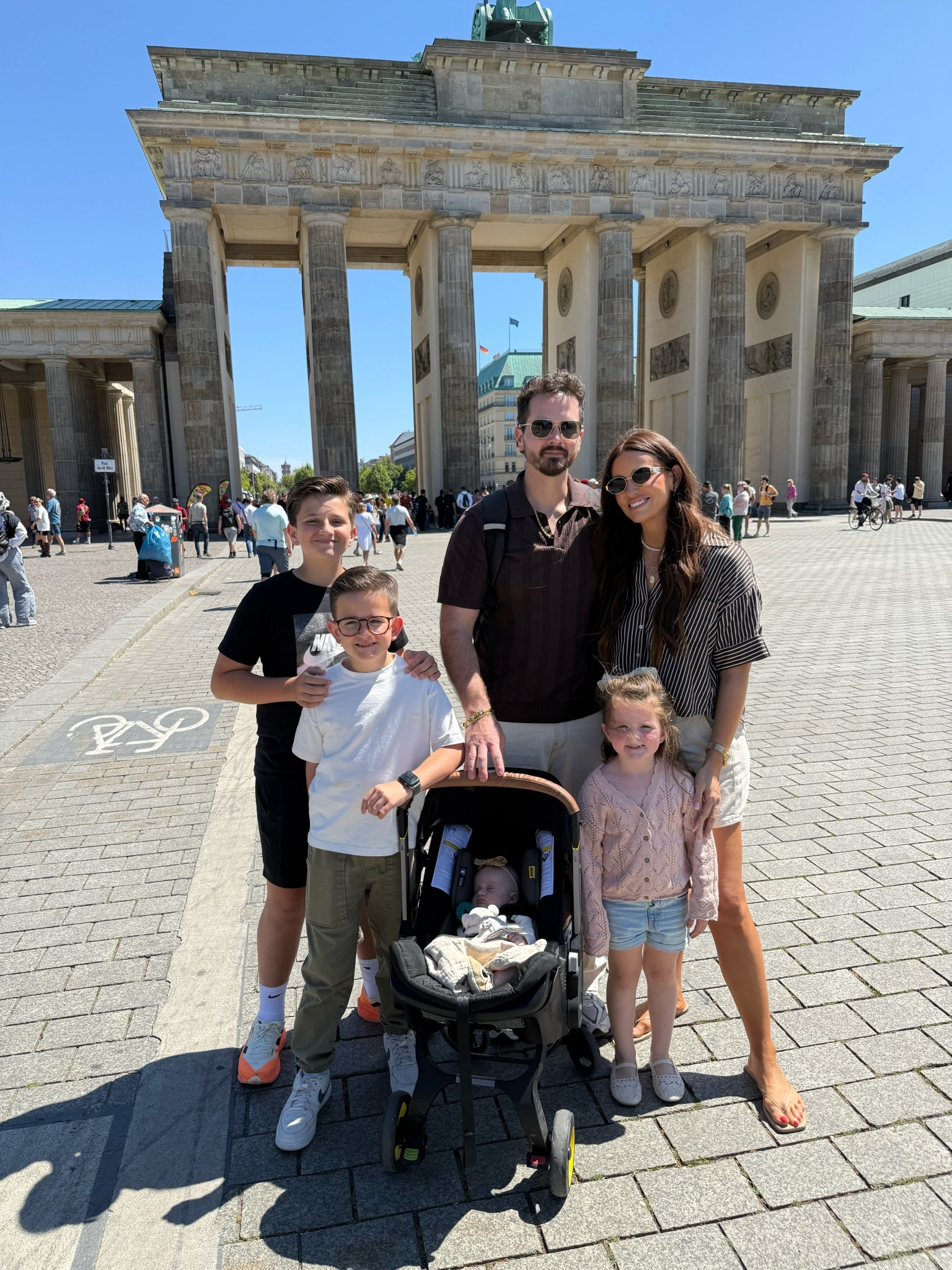 European summer, neutral outfit, vacation outfits for the family 