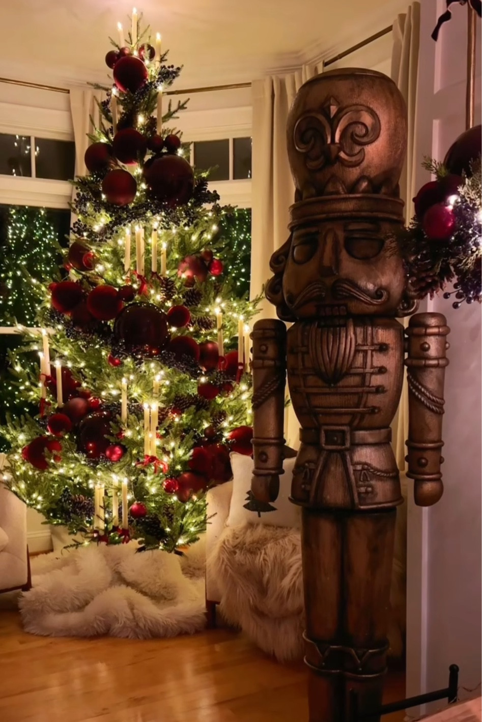 The Sangria Christmas tree at night 🫶🏼

#LTKSeasonal #LTKhome #LTKHoliday