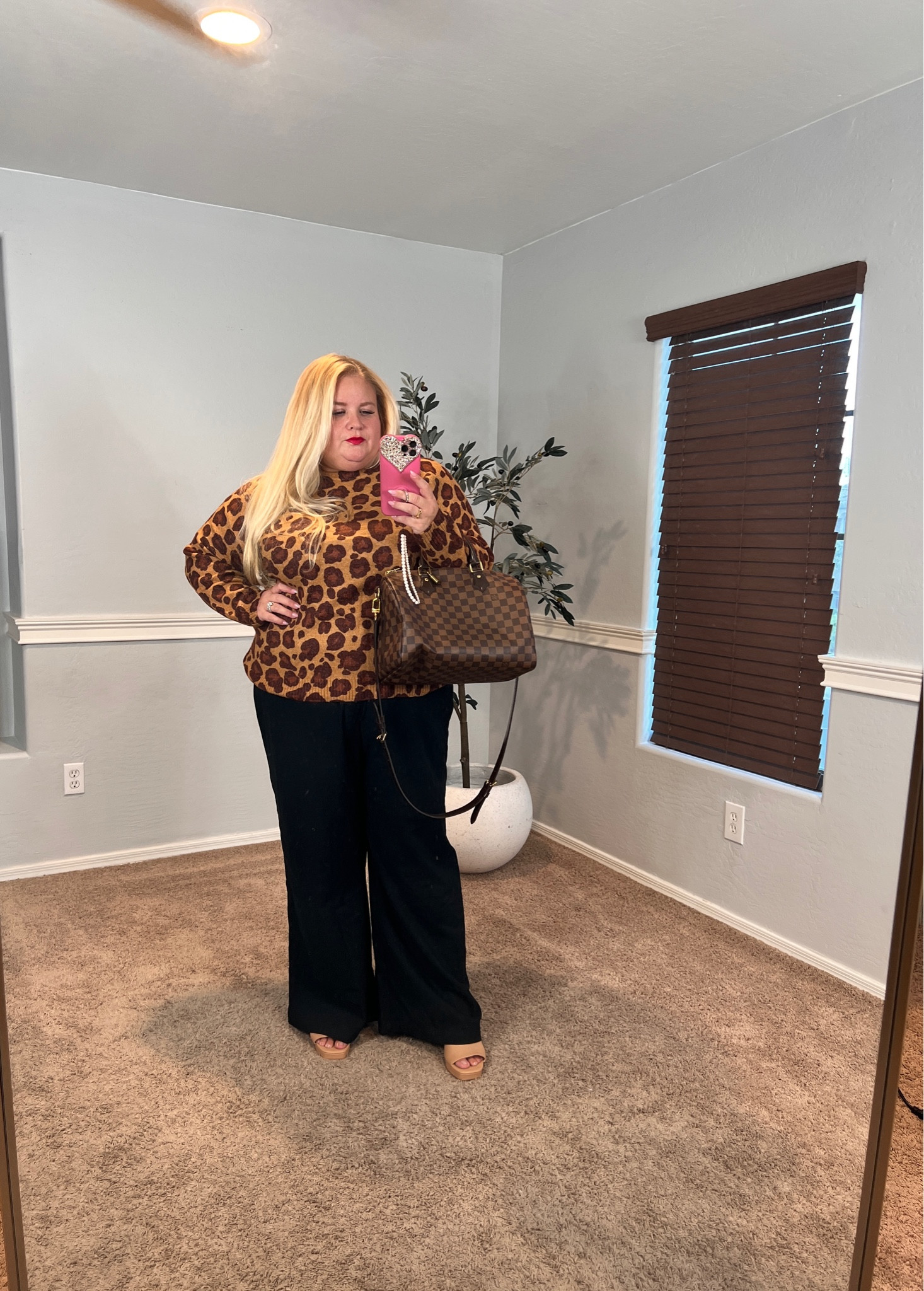 Plus size workwear outfit idea
Pants 22
Sweater 22


#LTKFindsUnder50 #LTKSaleAlert #LTKOver40