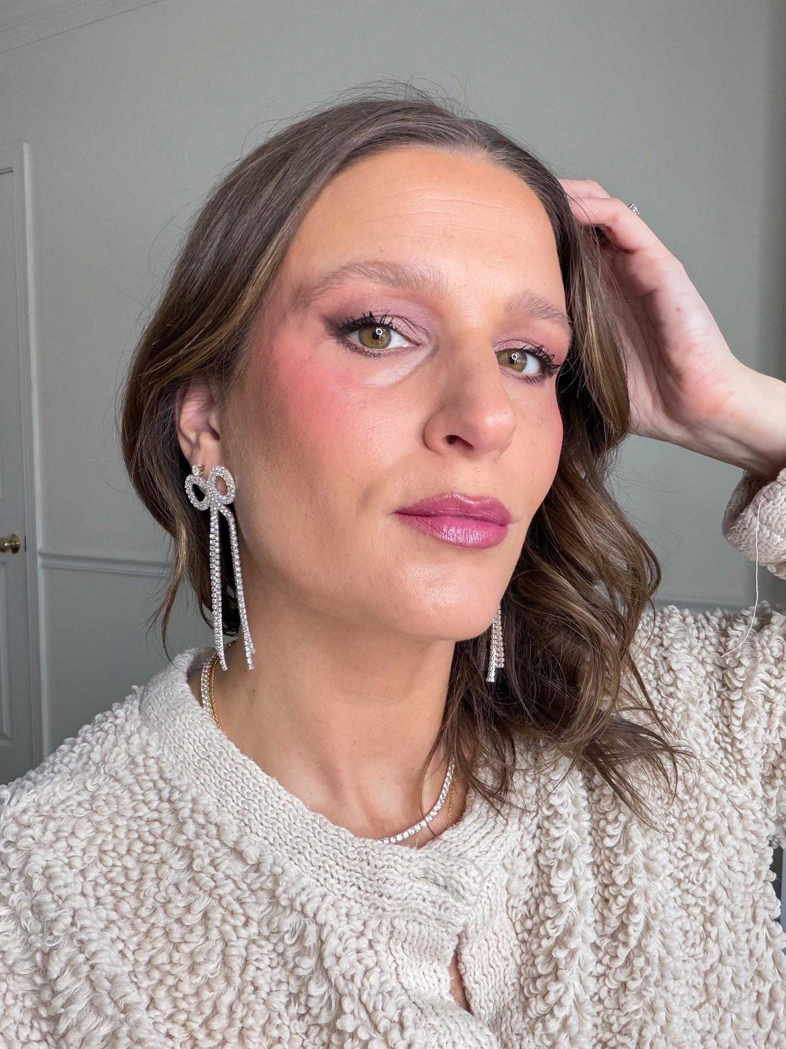 These earrings and this lip combo is making my day!

Lip: outlined with Makeup Forever Endless Cocoa
Lined with Maybelline Lifter Liner in Big Lift
Lipstick: SeneGence LipSense Cream in Wild Berry (SeneGence.com/rachaelthomasbeauty)
Lawless  Forget the Filler Gloss in Strawberry Milkshake

#LTKBeauty #LTKFindsUnder50 #LTKOver40