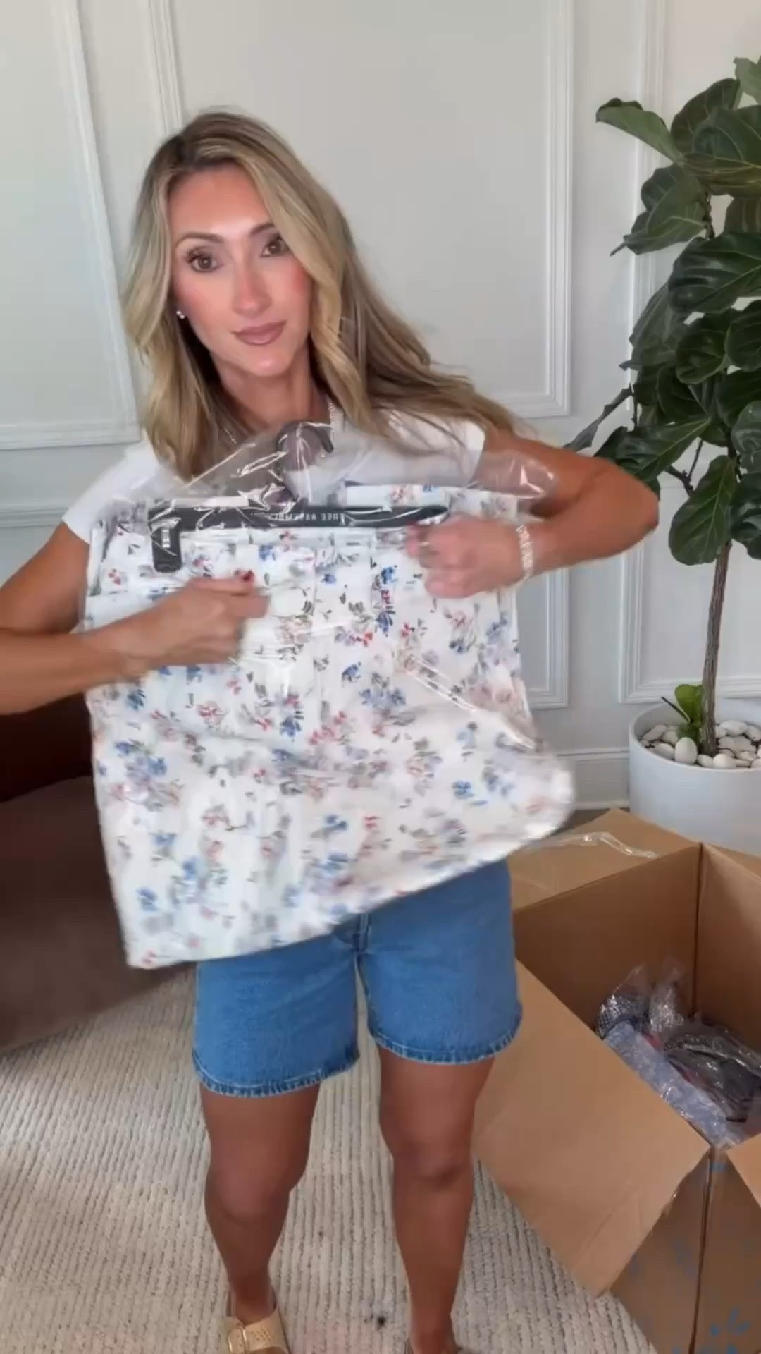 ✨ Walmart new arrivals that are GOOD!! 

Pretty summer outfits, jeans, pretty dresses, sundress, American, USA, affordable fashion #summer #unboxing

#LTKootd #LTKgrwm #LTKmomlife