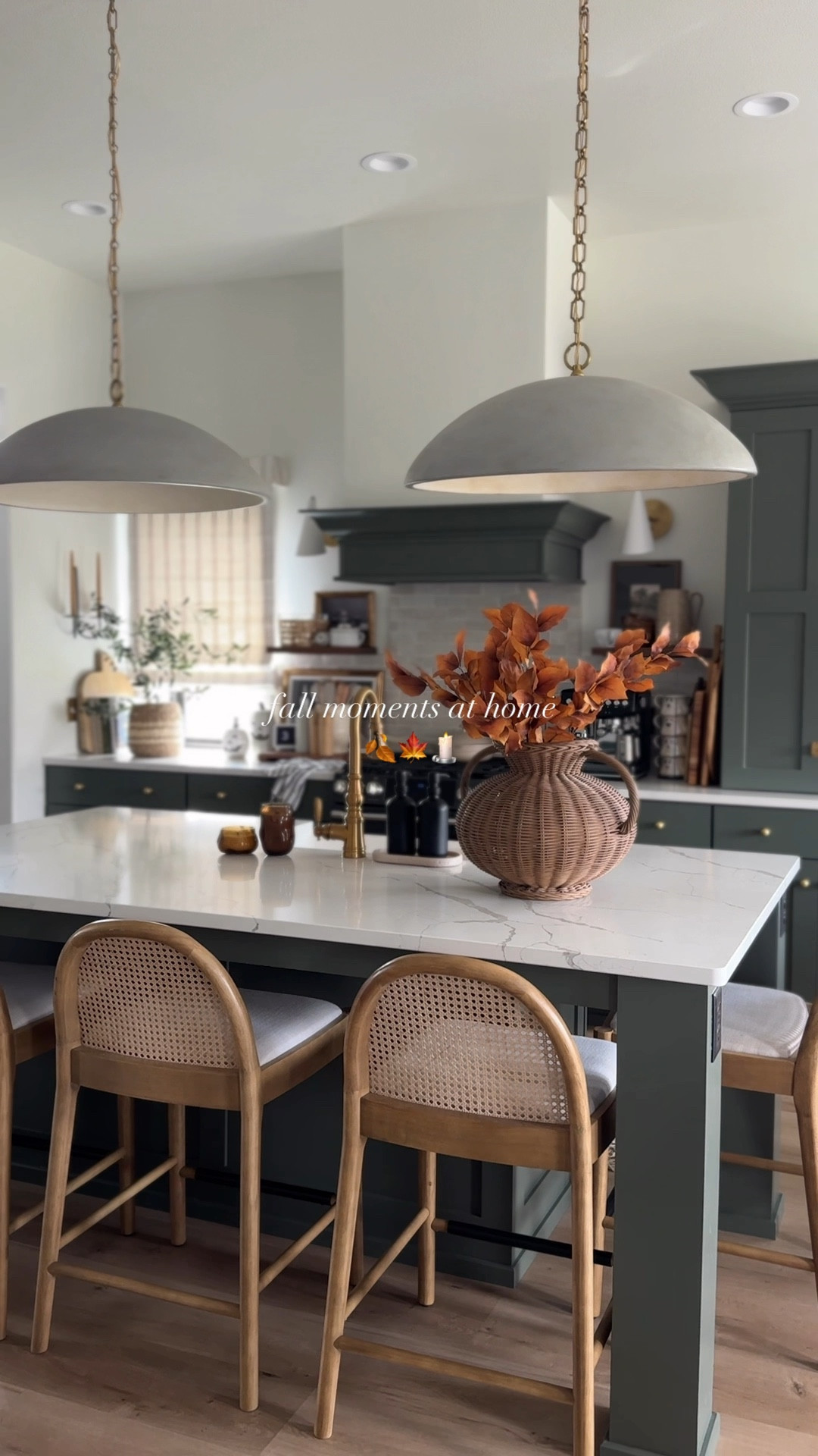 Does anyone else feel like we are skipping fall or just me? 😫

Don’t get me wrong, I love Christmas but man these stores push Christmas decor earlier and earlier 😅 so here’s a few fall moments at home. 🍂

Follow @frengpartyof6 (if you’re not already) for more home finds!

#affordablehomedecor #boujeeonabudget
#bedroom #bedroominspo #bedroomdesign #smallbedroom #ltkhome #organicmodern 



#LTKSaleAlert #LTKHome #LTKStyleTip