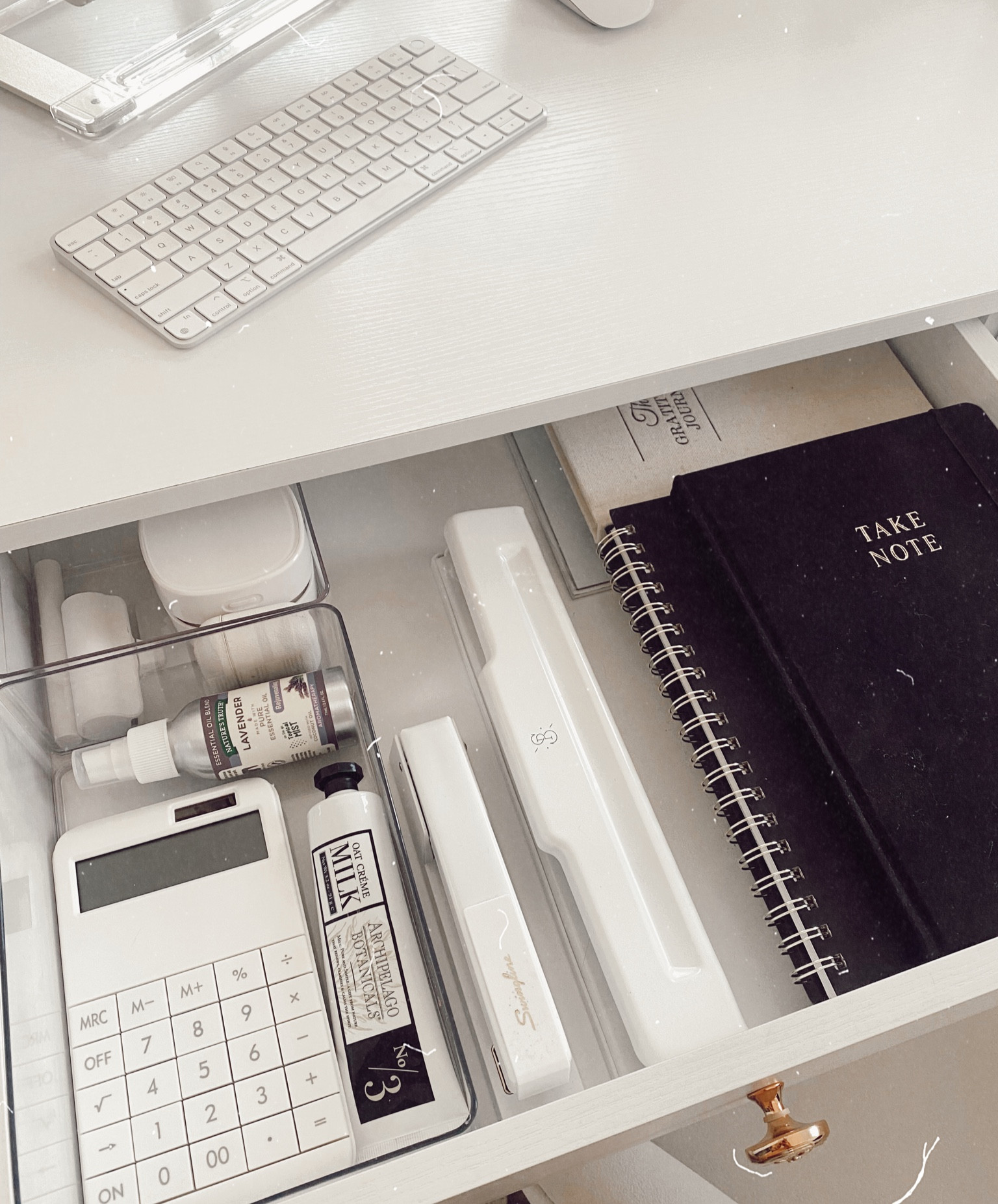 Desk organization part 2 ✨

Office, work from home, Amazon, Target 

#LTKBacktoSchool #LTKhome