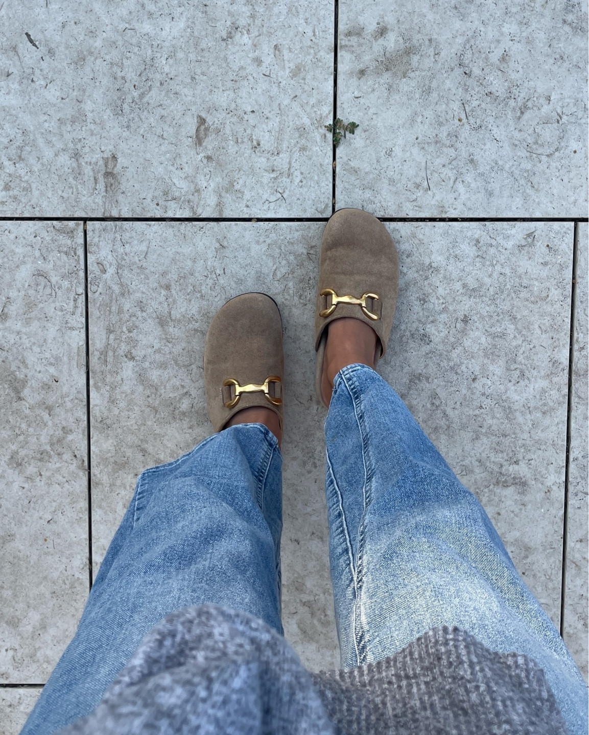 Fall clogs I’m loving right now! They fit a little smaller so i went up half a size (normally size 6.5 and I got a 7)

#LTKSeasonal #LTKShoeCrush