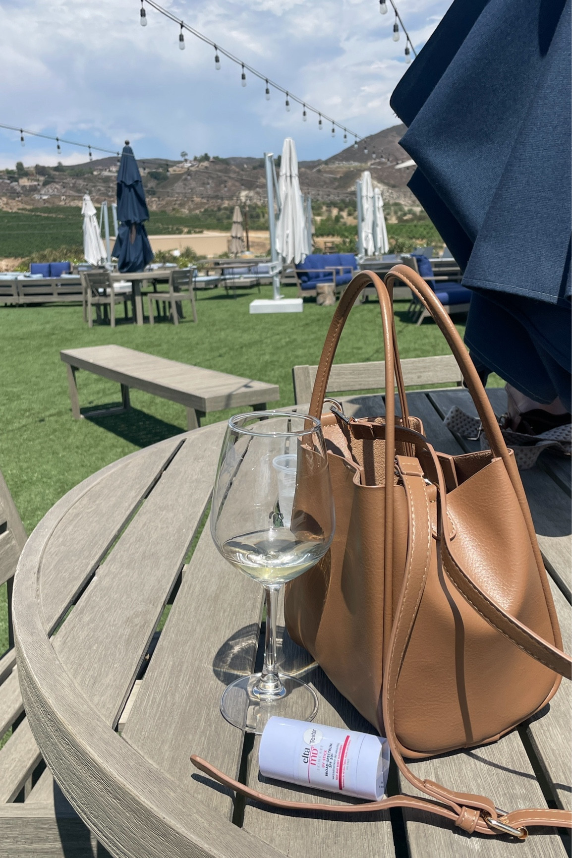 Best handbag that comes with an additional mini bag inside and two different strap options 🙌🏽 comes in multiple colors and under $80! Beige handbag mini tote satchel 

#LTKItBag #LTKFindsUnder100