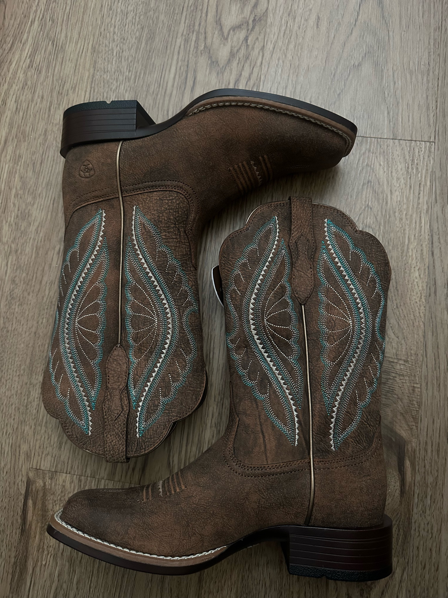 my favorite everyday boots 
cowgirl boots / western boots 

#LTKStyleTip #LTKShoeCrush