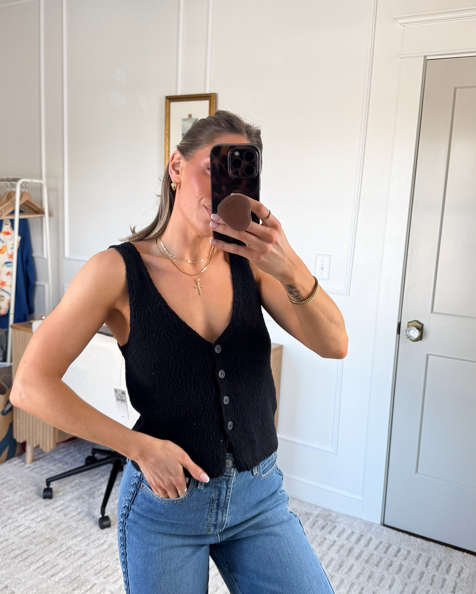 Old Navy is having a HUGE sale this weekend!! 🎉

50% off of everything if you are a card member!! If you don't have a card + you open a new one, you will get an extra 30% off on top of that!

Linking pieces from my most recent haul which you can also watch on YouTube if you need help picking specific pieces for a wardrobe refresh!   

 

#LTKSeasonal #LTKSaleAlert #LTKFindsUnder100