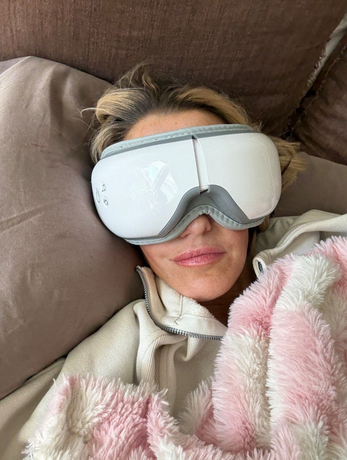 Midday break ft my favorite eye massager mask I got from Amazon!  On sale for Black Friday 💗

#LTKHoliday #LTKGiftGuide #LTKCyberWeek