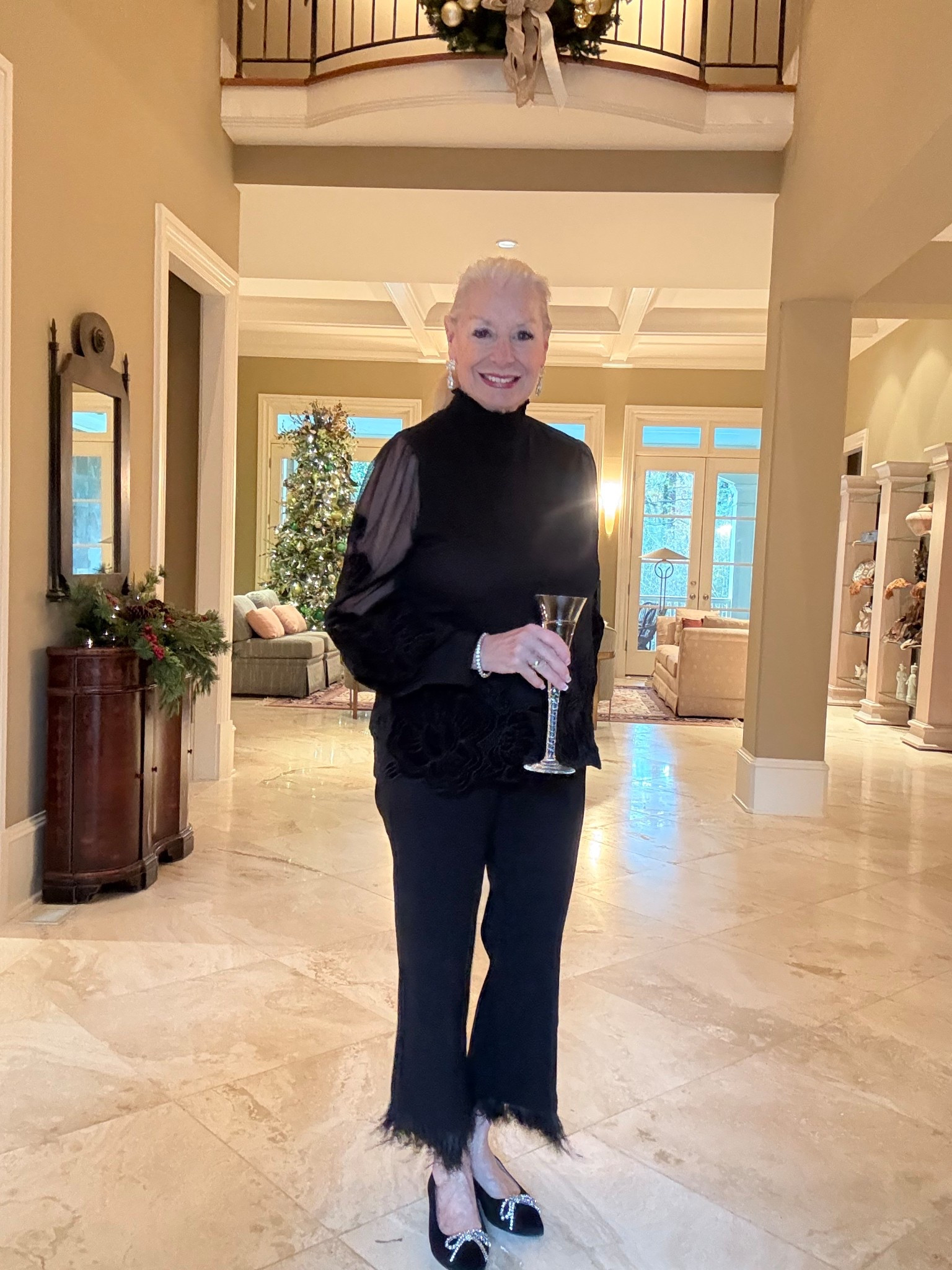 Wrapped in Black and a little bit of Sparkle- My kind of festive!



#LTKHoliday #LTKOver40 #LTKootd