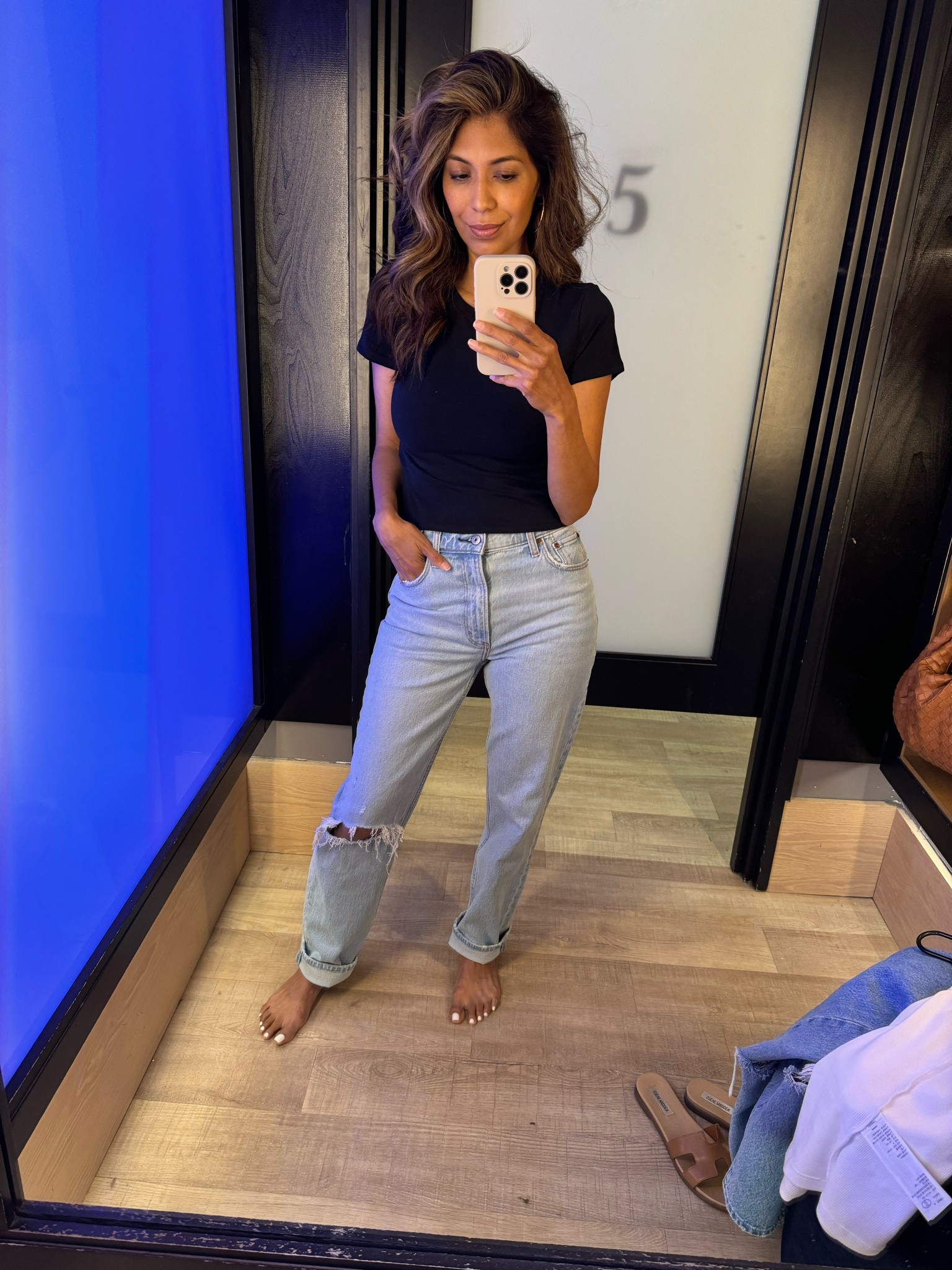 Jeans 
Perfect t 

#LTKFindsUnder50 #LTKOver40