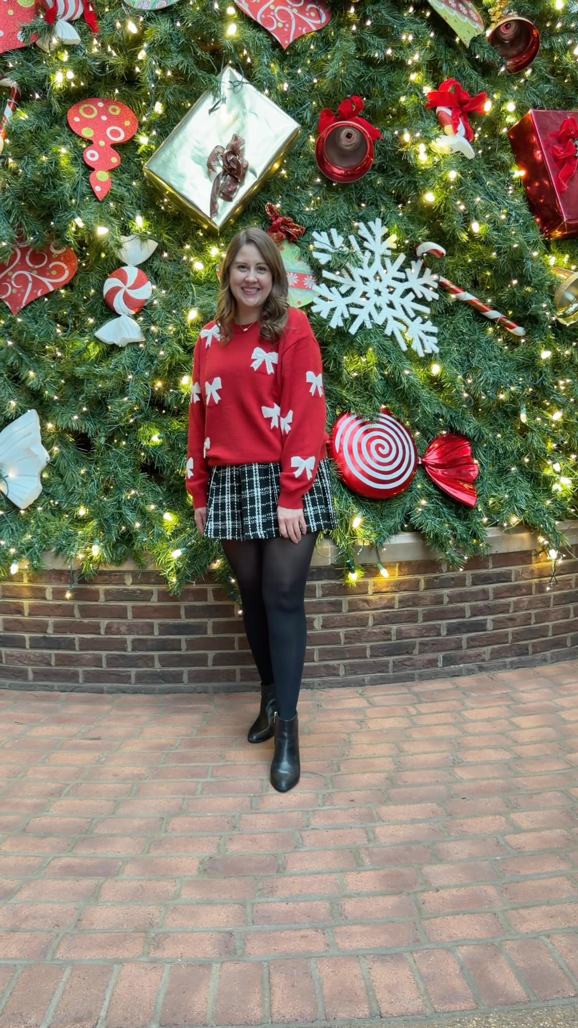 ✨ Holiday OOTD ✨ My sweater and skirt are both on major sale right now and would make great holiday gifts! 

#HolidayFit #OOTD #HolidayFinds #GiftsForHer #Bows

#LTKHoliday #LTKGiftGuide #LTKootd