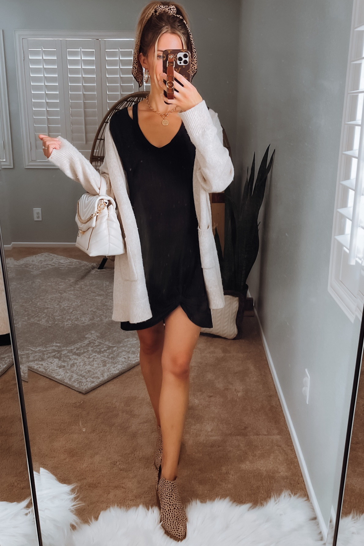 Neutrals - Black and Cream outfit

Black dress, cream cardigan, cream duster, handbag, boots, scrunchie, booties, hair accessory. Neutral outfit, fall outfit, transitional fall outfit, petite fashion. #ltkpetite

#LTKFindsUnder50 #LTKFindsUnder100 #LTKShoeCrush