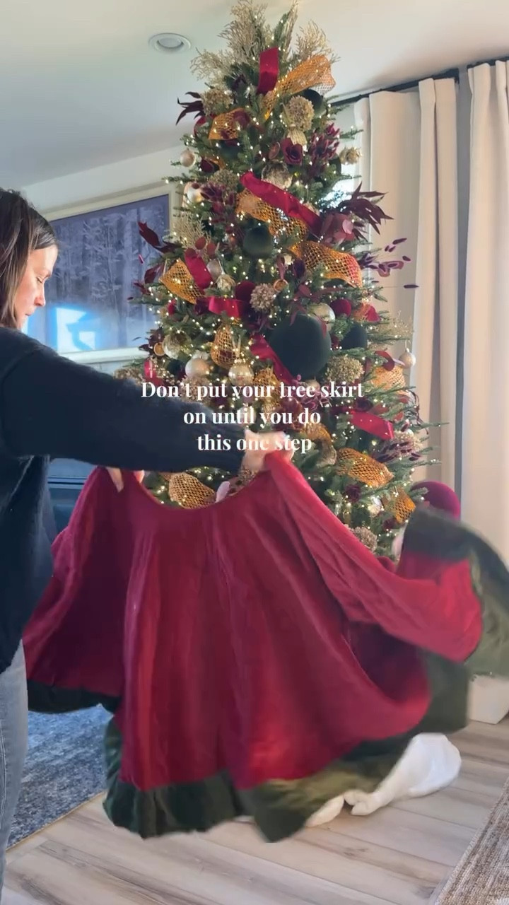 Fuller tree skirts without buying a new one every year.
Batting I use is linked in bio 🤍

#ChristmasTreeHacks #HolidayDecorTips #CozyHomeStyle