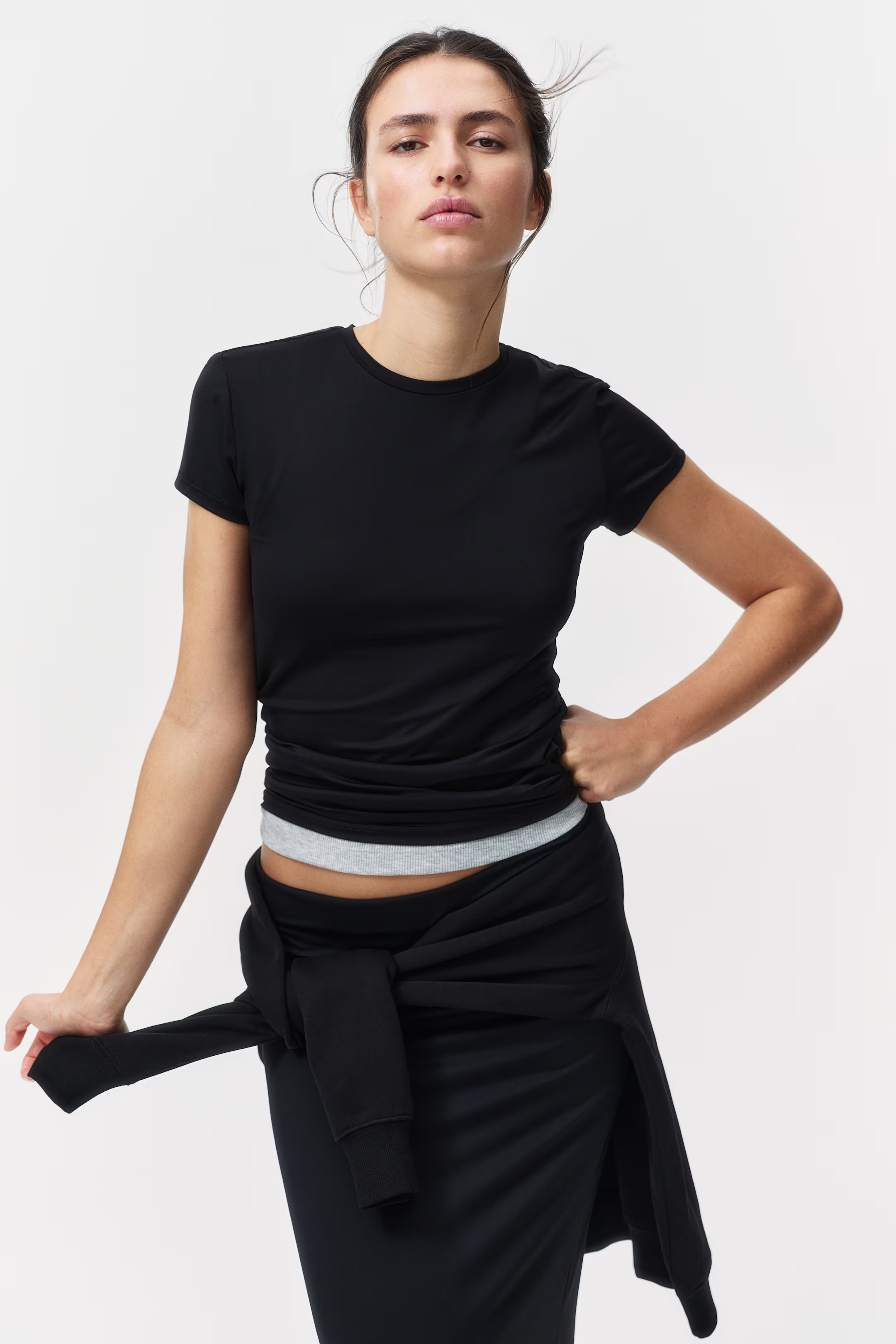 Fitted microfibre T-shirt | H&M (UK, MY, IN, SG, PH, TW, HK)