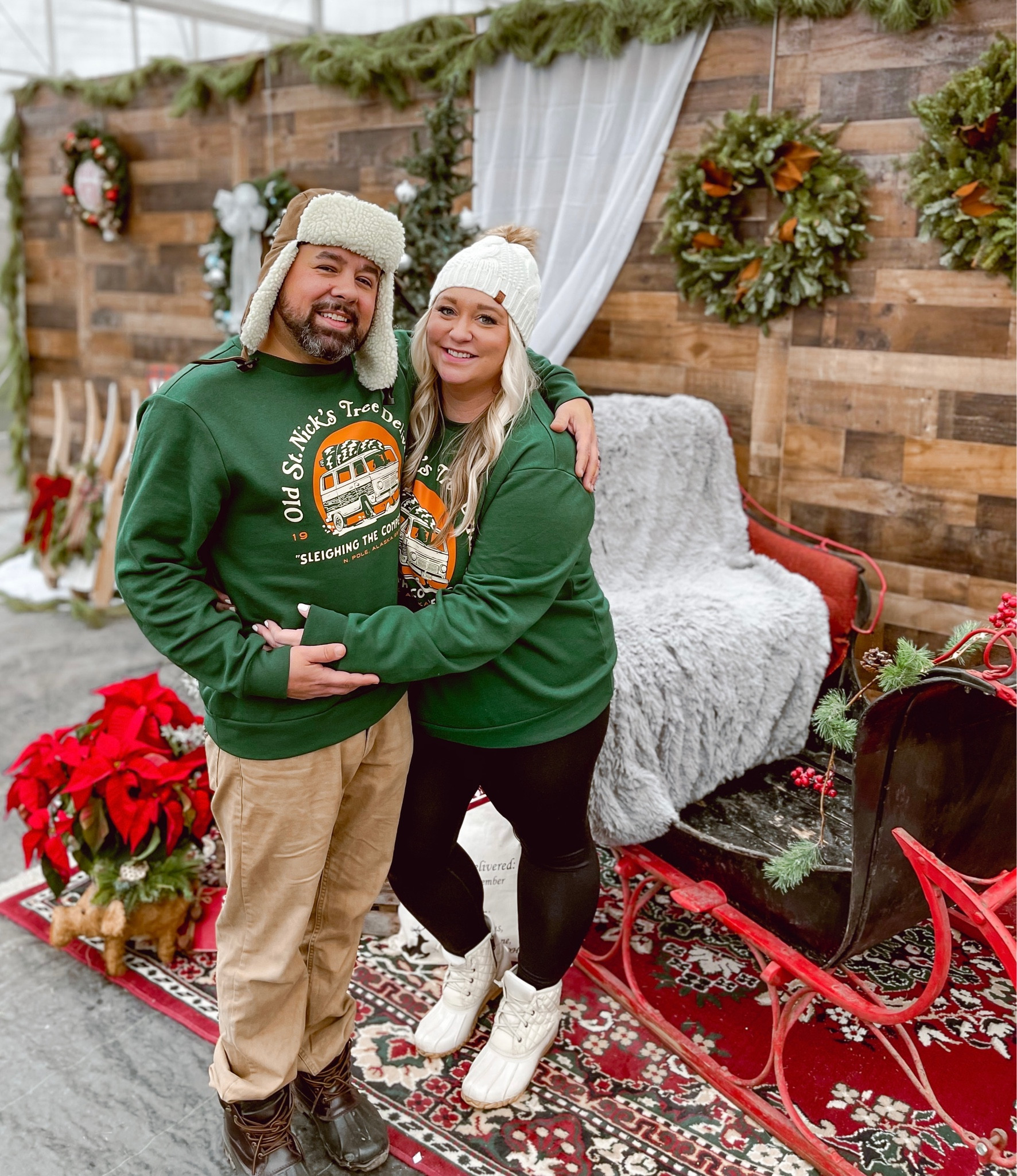 These festive crewneck sweatshirts are still on sale! 🎅🏼

#LTKfit #LTKSeasonal #LTKHoliday