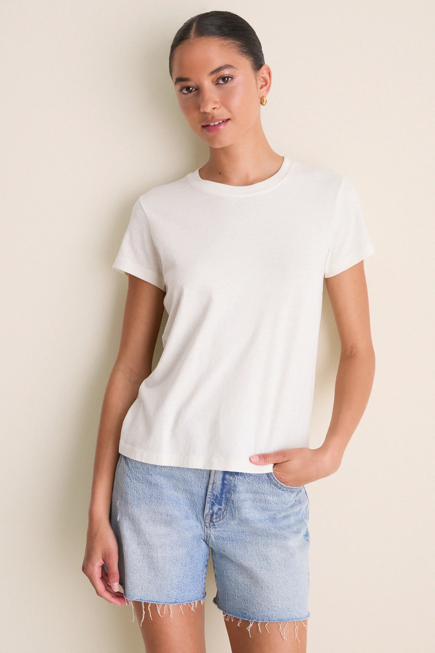 Ivory Perry Slim Classic Tee | Tuckernuck (US)