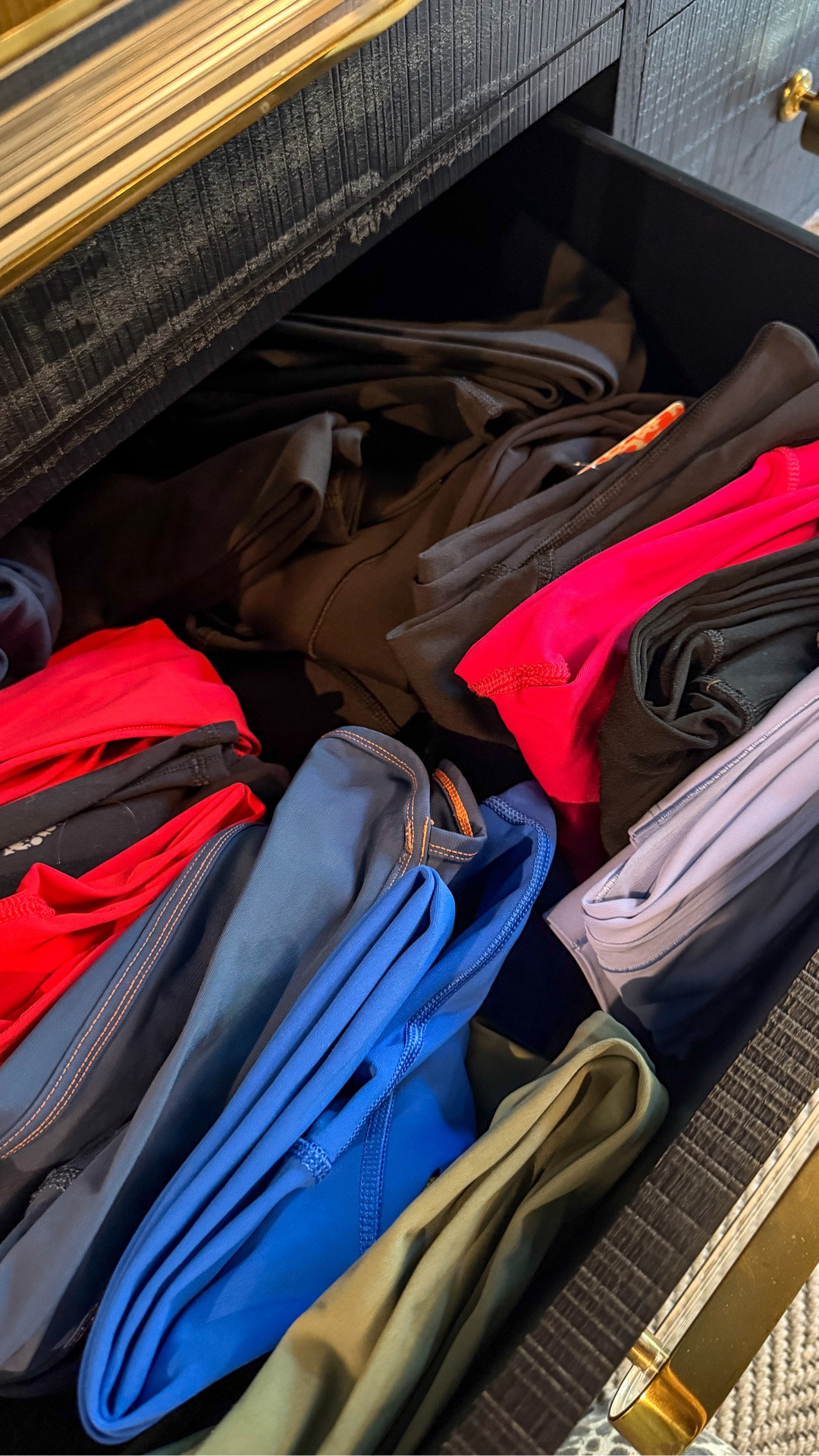 the best active leggings ever… now on sale plus an extra 30% off! @Spanx for the win •
