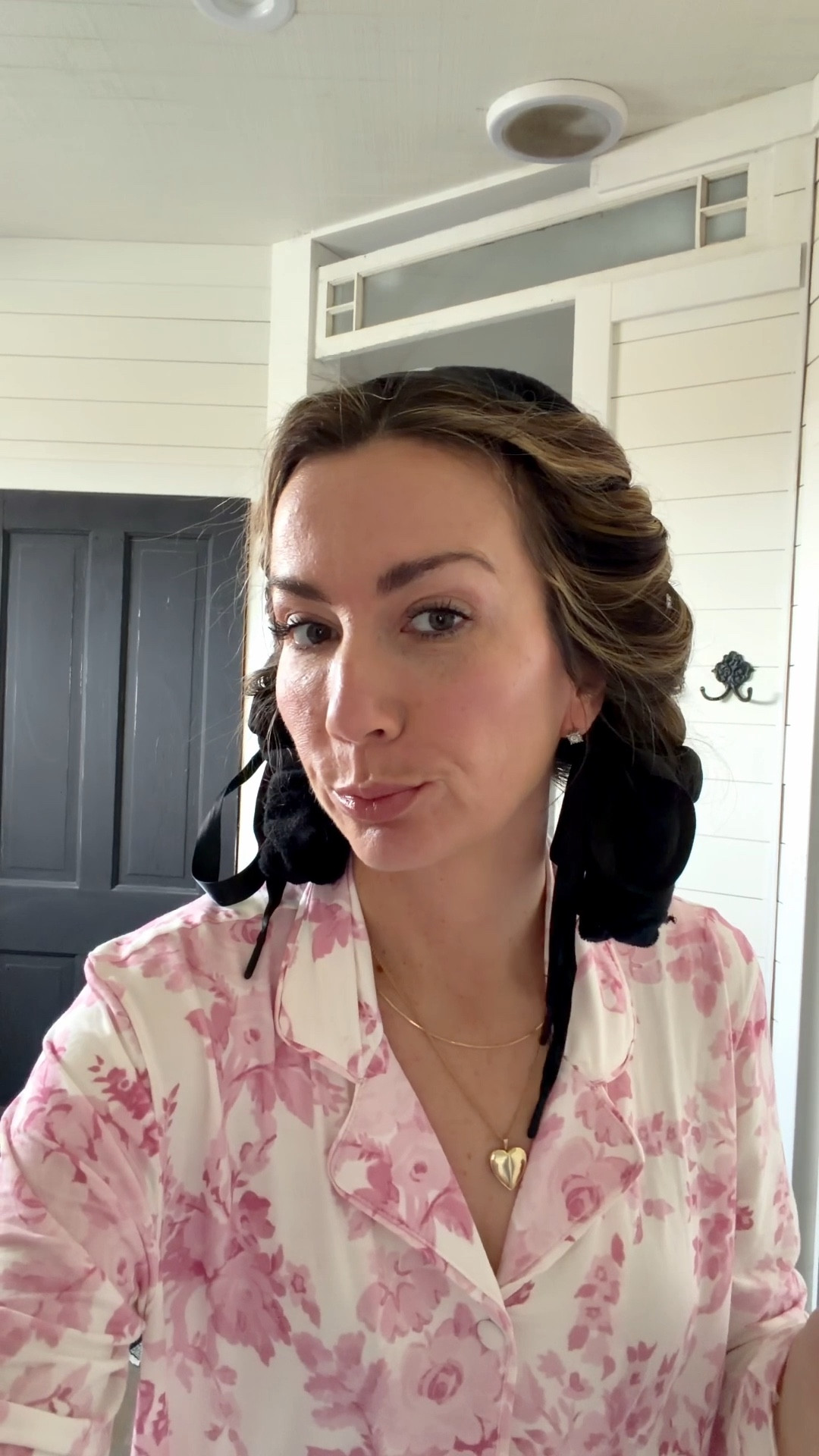 Get ready with me as a middle aged mom of 5  

#LTKmorningroutine #LTKmomlife #LTKdayinmylife