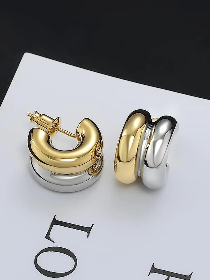 2 piezas Pendientes en C de acero inoxidable con baño de oro de 18K, regalo para mujeres | SHEIN