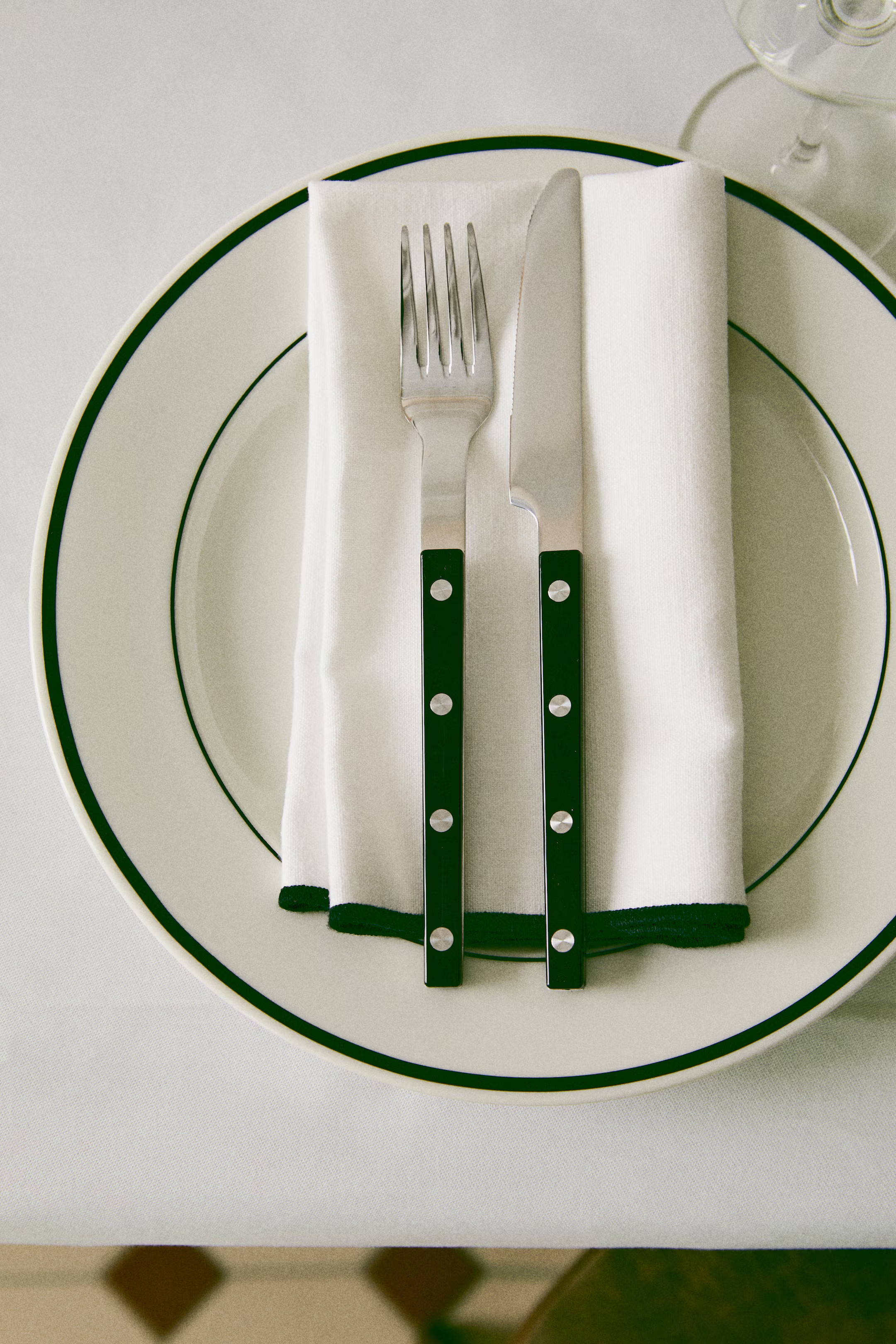 16-Piece Cutlery Set | H&M (US + CA)