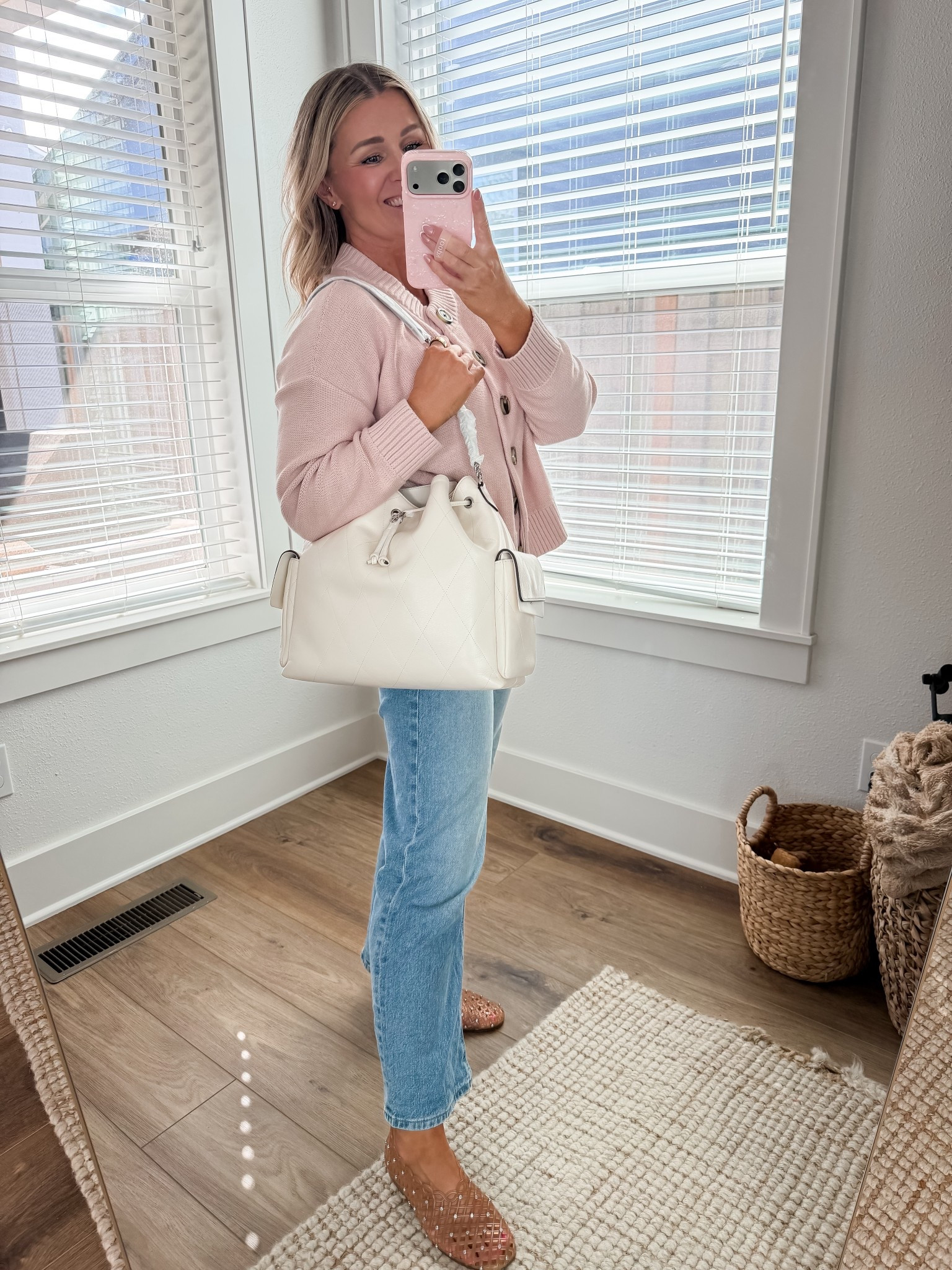 Help me decide, should I keep or return this gorgeous Tory Burch bag?! It’s giving Chanel vibes but far less expensive 🤩 it’s practically sold out but I found it in stock at one retailer. 

#LTKOver40 #LTKgrwm #LTKootd