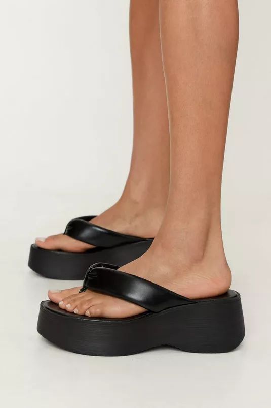Chunky Toe Thong Flatform Sandals | Nasty Gal (US)