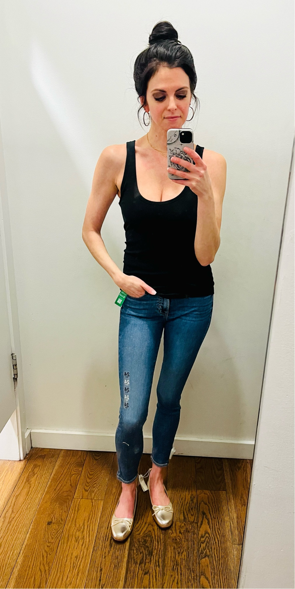 Gap wardrobe basics 👖

#gap #wardrobebasics #capaulewardrobe #womensfashion 

#LTKstyletip #LTKfindsunder100