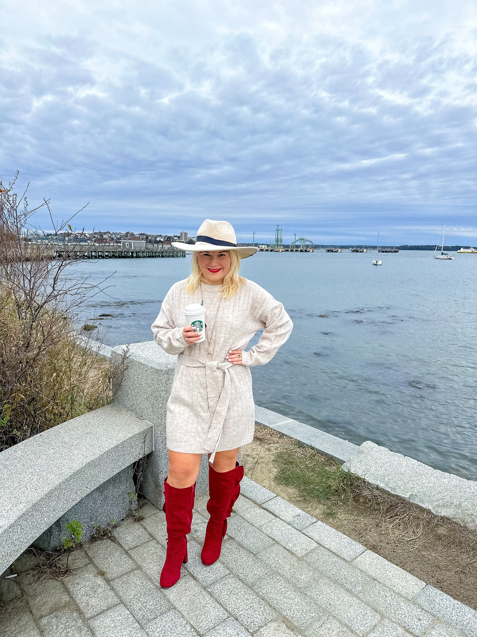 Monday ootd is feeling a little Christmas-y. Love this sweater which would be great for thanksgiving dinner! It also comes in several colors. 

#LTKStyleTip #LTKHoliday #LTKSeasonal
