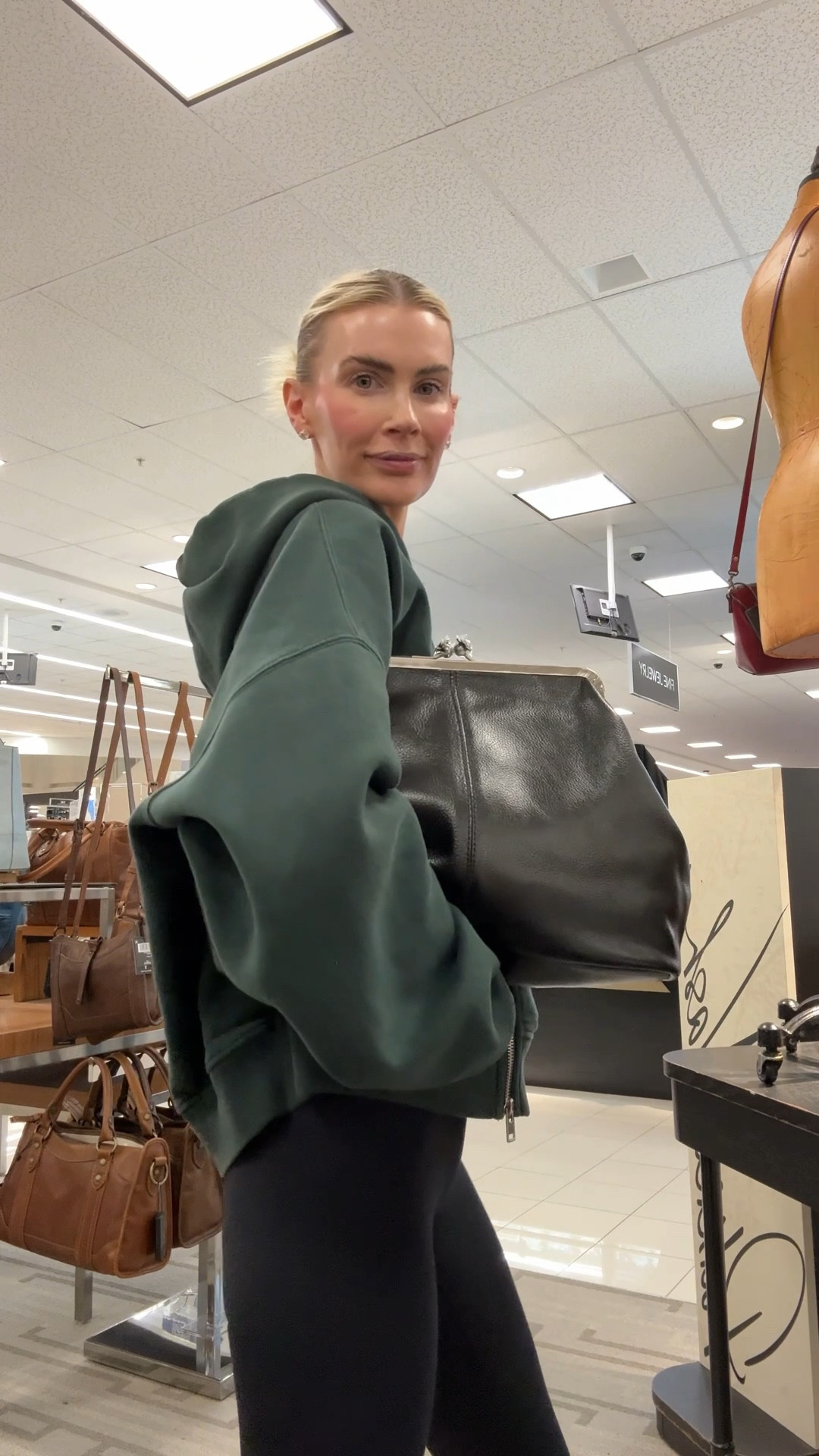 If you need me, l'll be at @belk during the friends & family sale!!!
April 24th - May 3rd
Up to 60% off online & in-store (select brands with coupon
15% off Beauty
#BelkPartner #ad #sale